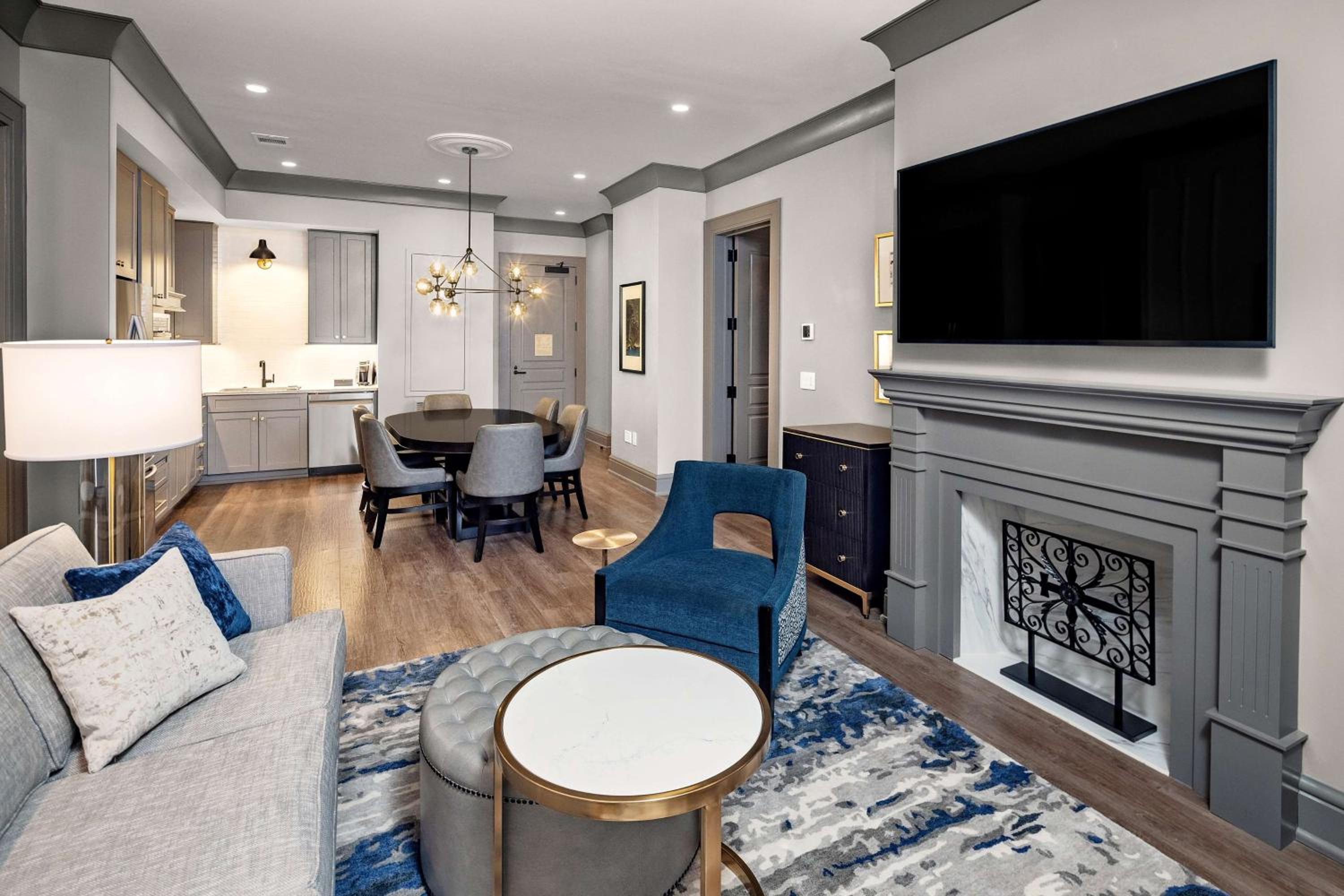 Two Bedroom King and Two Queen Suite with Sofabed