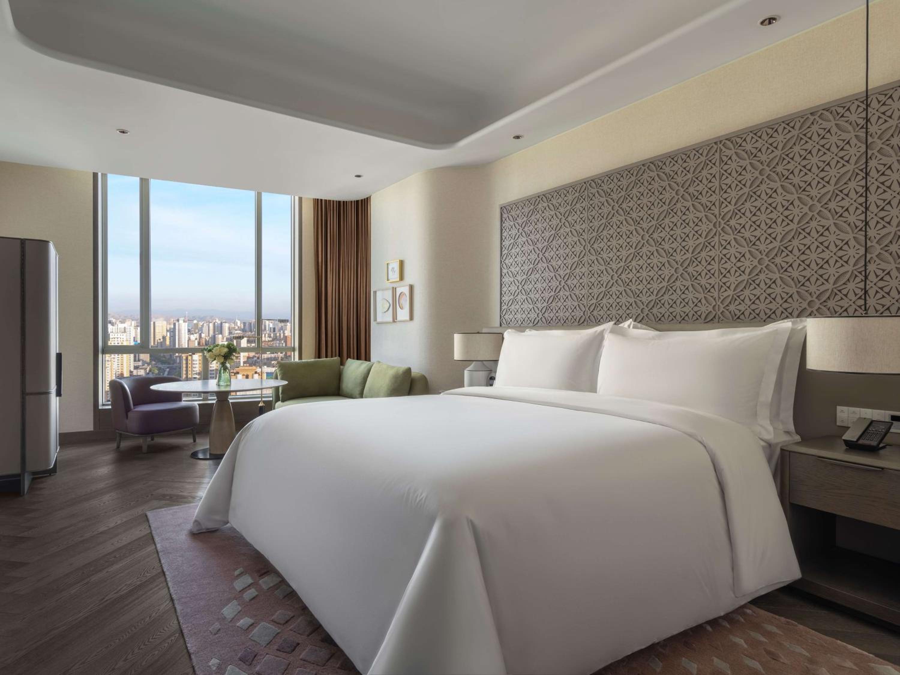 Deluxe King Room photo 3