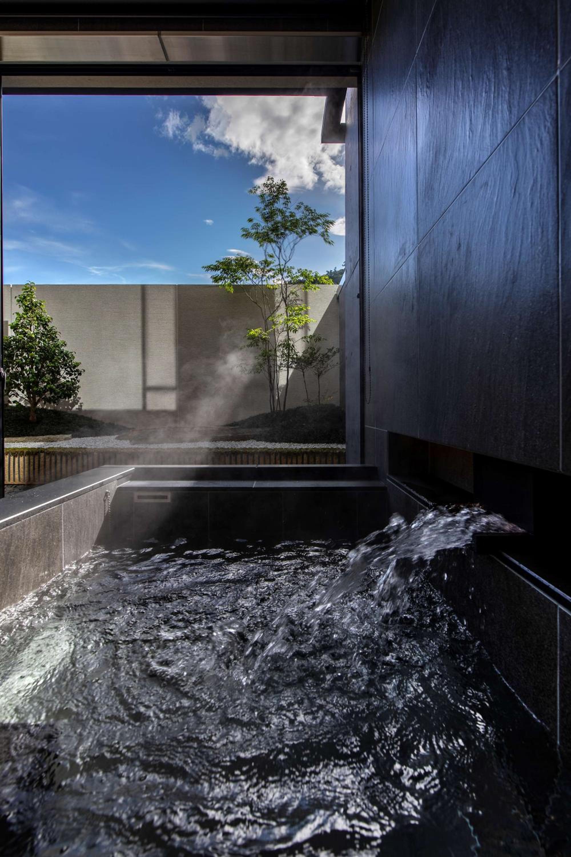 Onsen Garden King Room - Photo 7