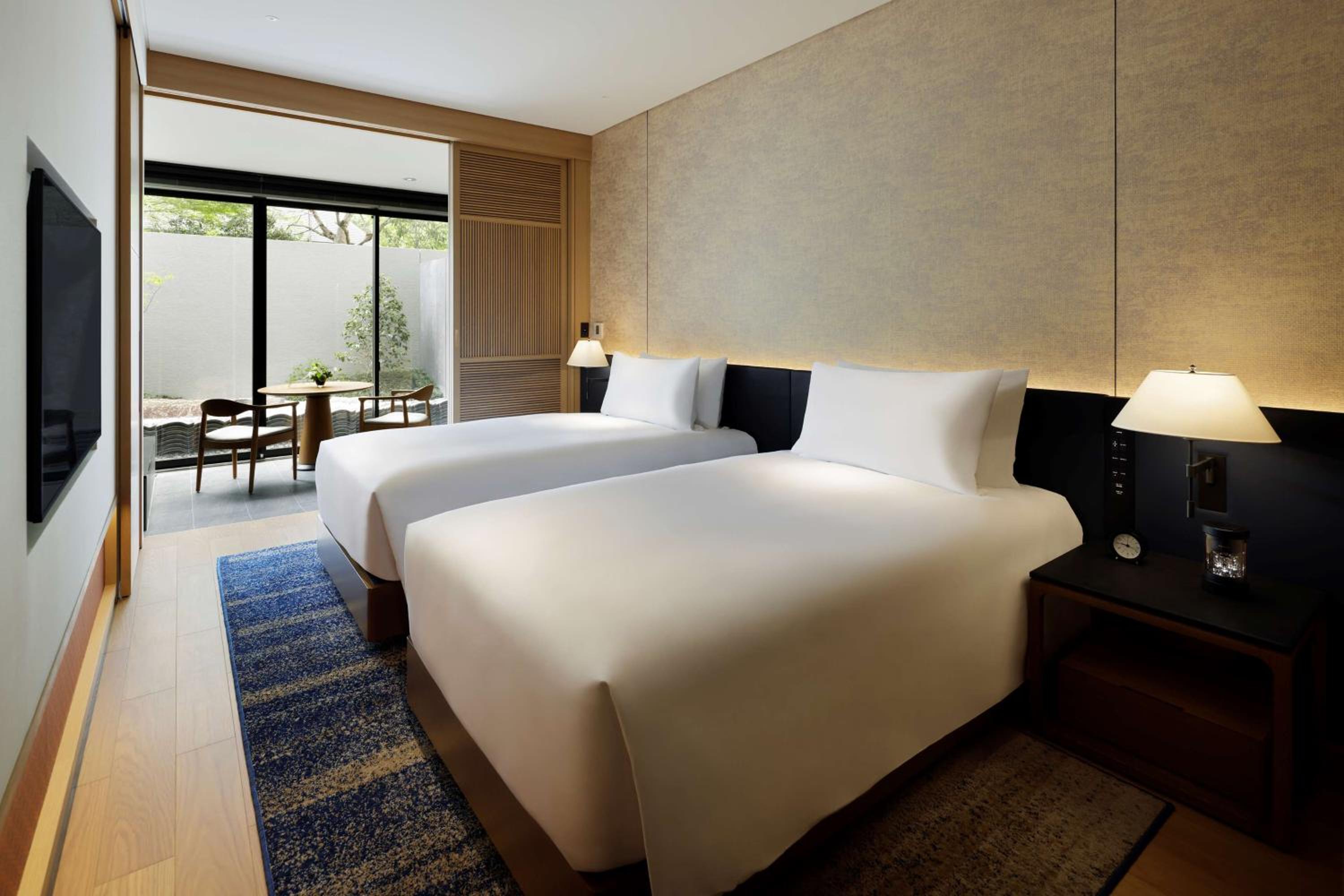 Onsen Garden Twin Room - Photo 1