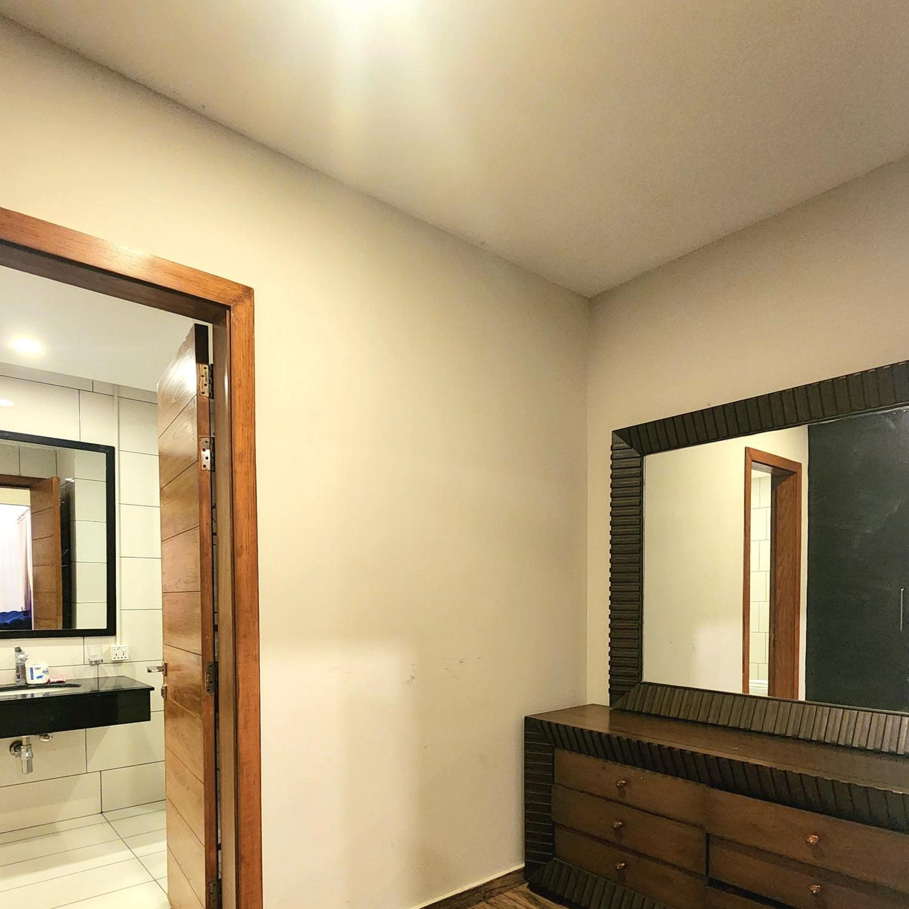Deluxe Apartment photo 2