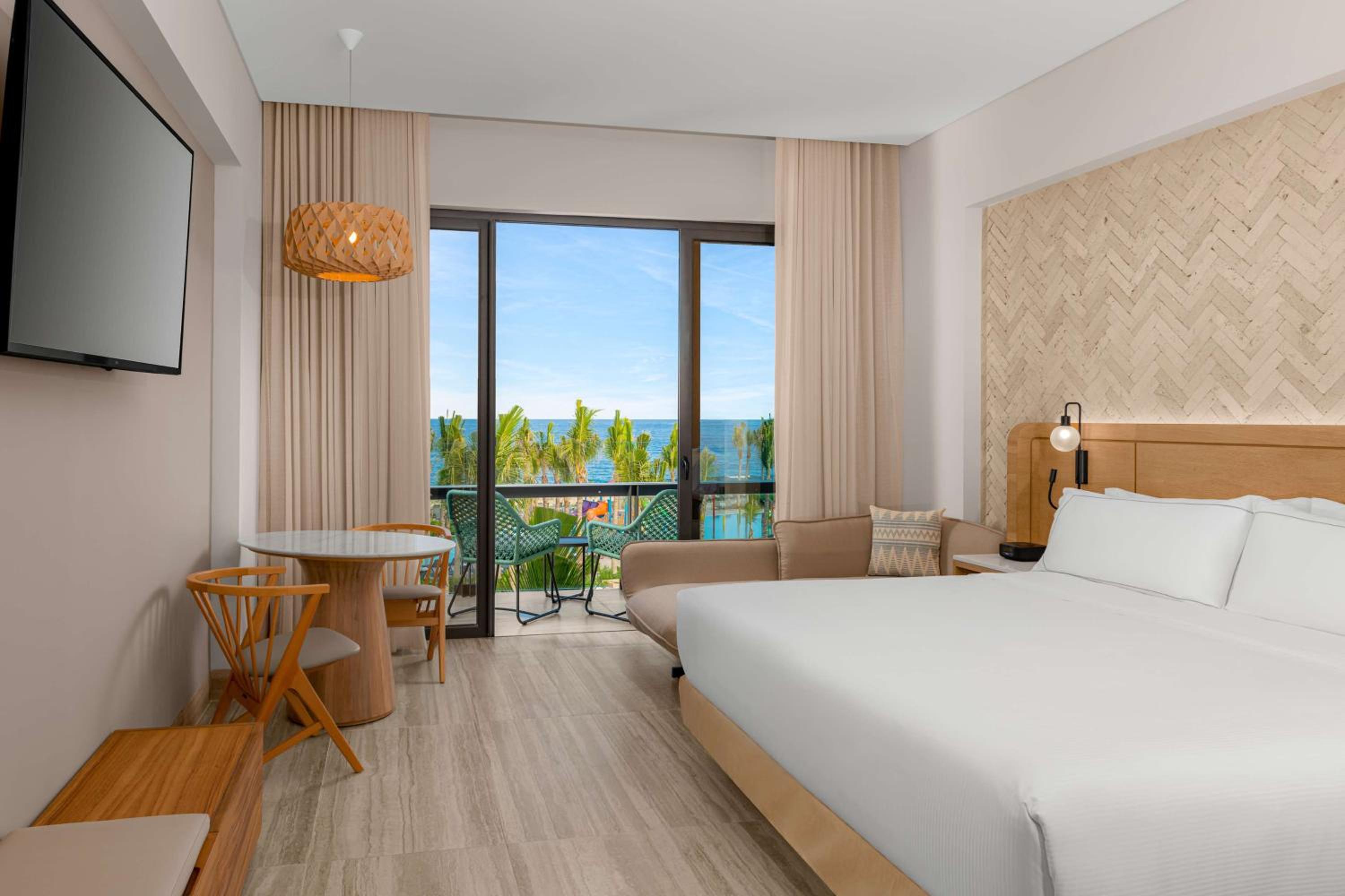 Family King Room with Ocean View - Photo 1