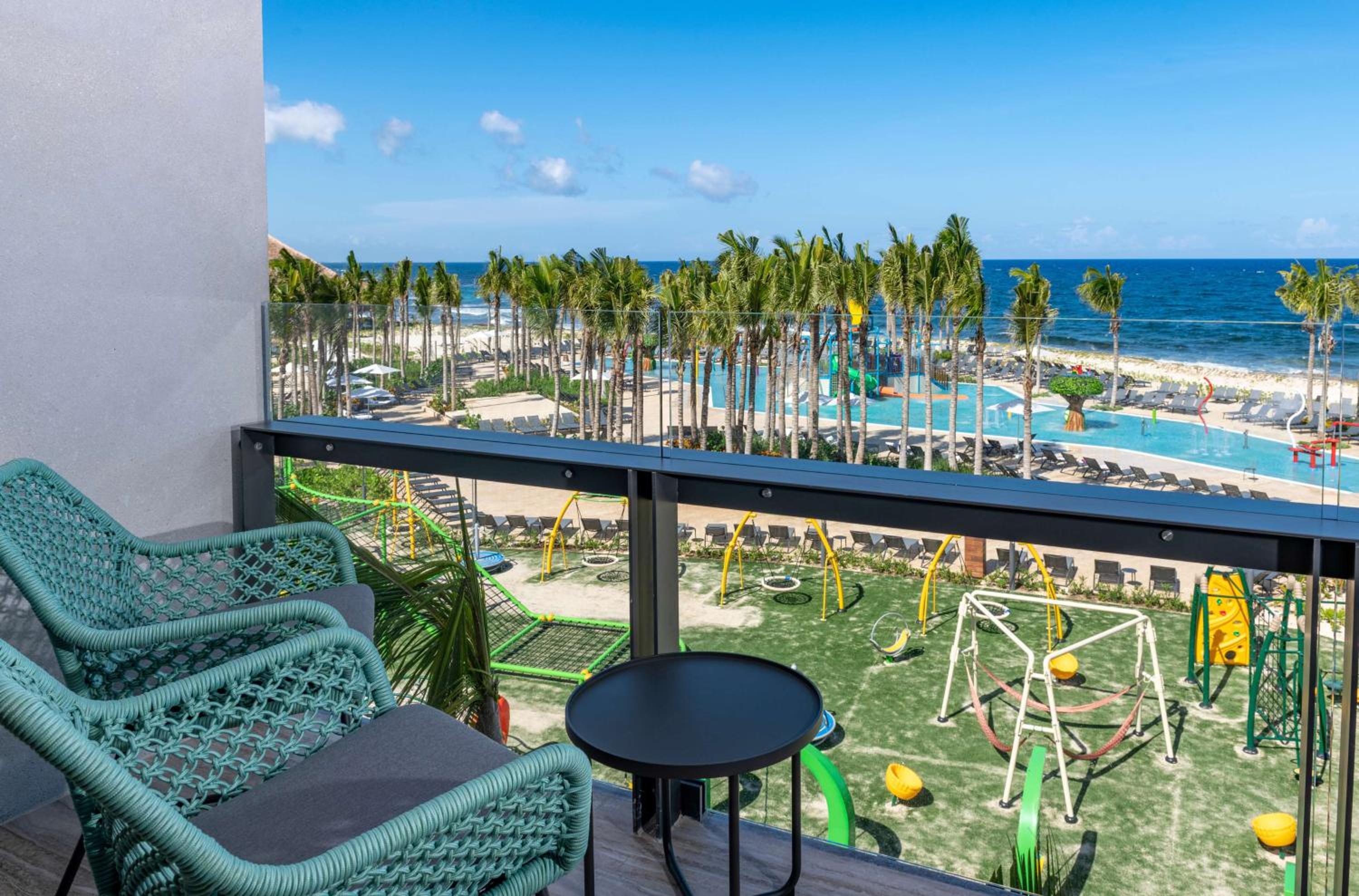 Family King Room with Ocean View - Photo 8