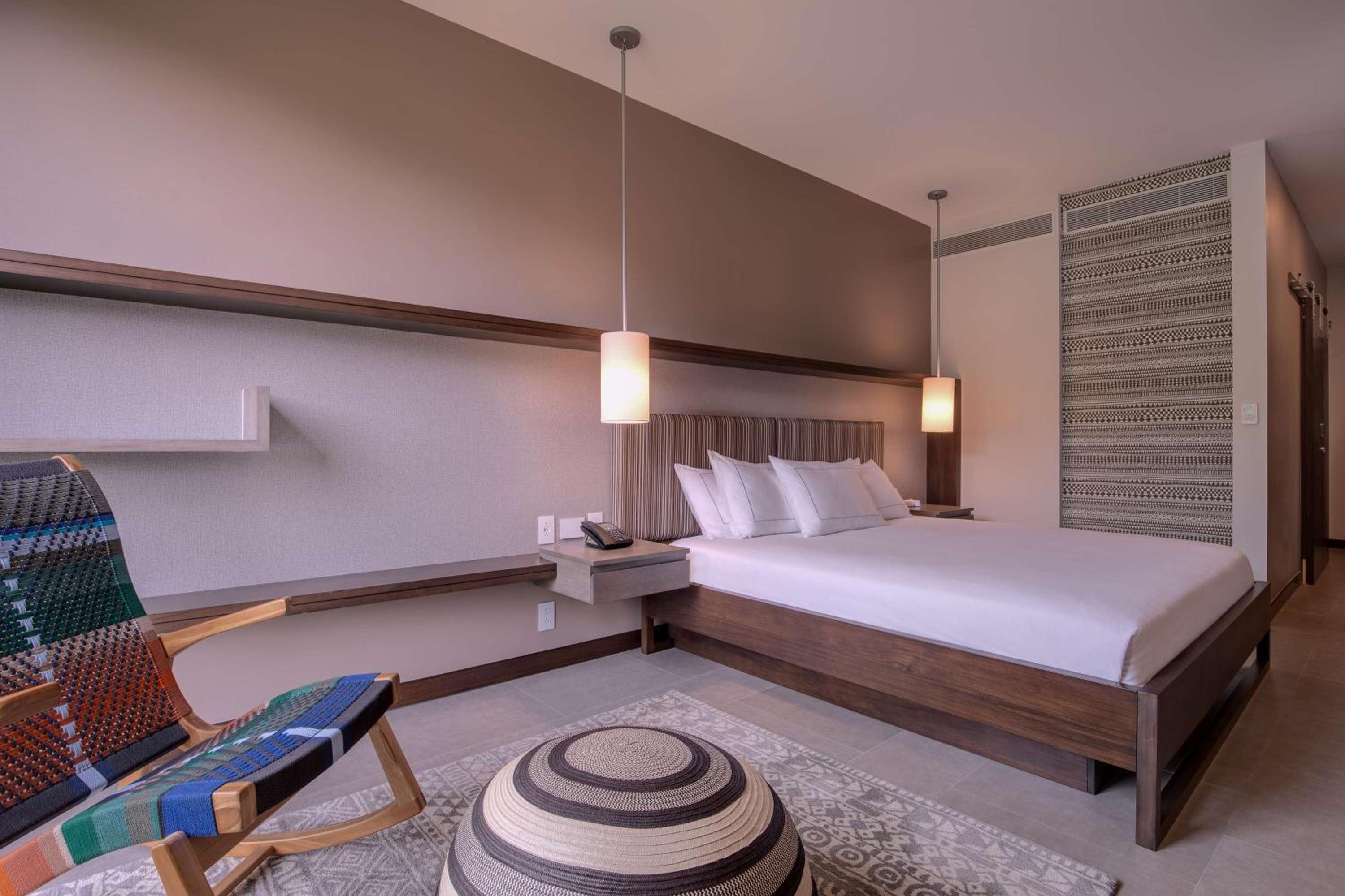 King Room with Roll-In Shower - Mobility and Hearing Access - Photo 5
