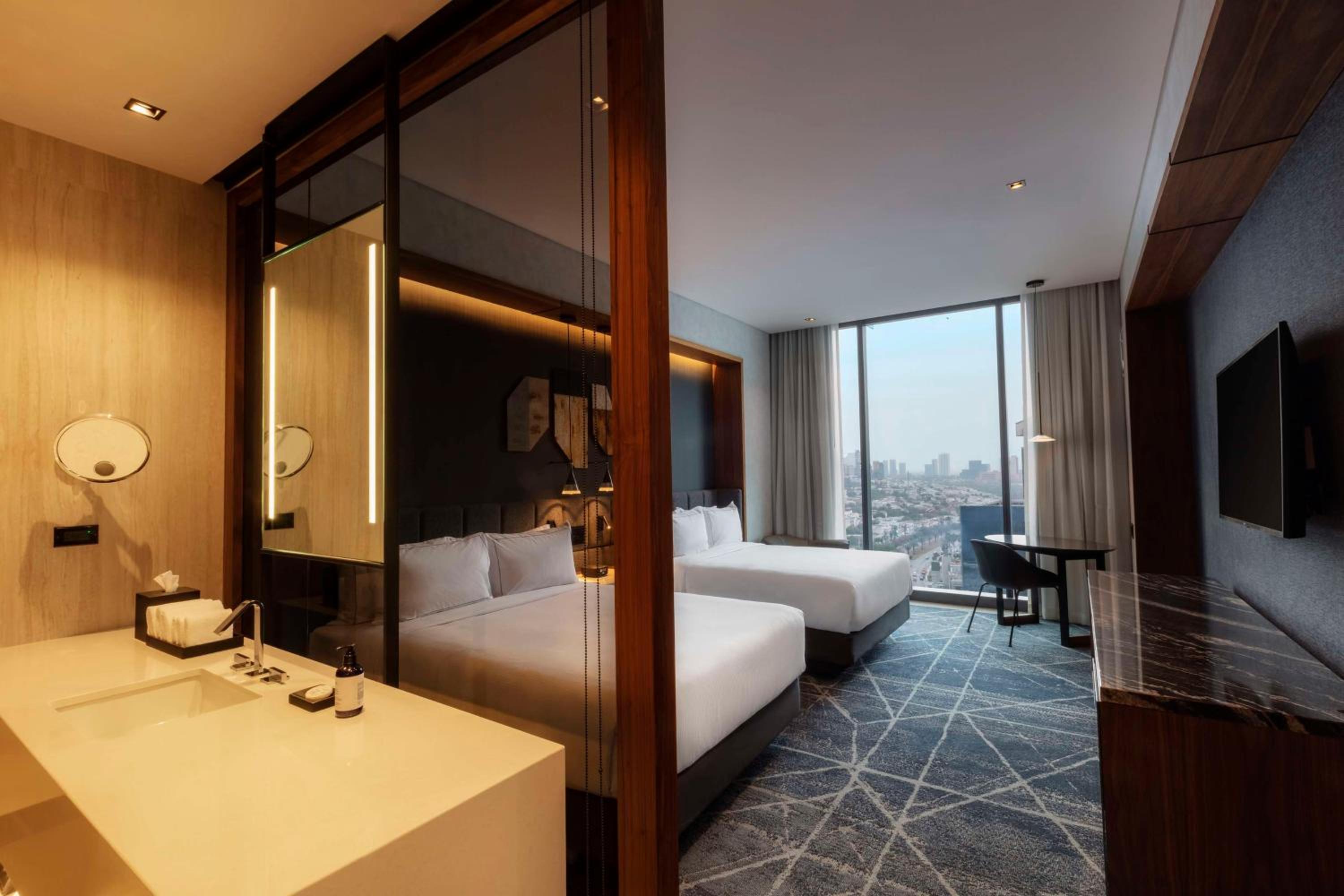 Deluxe Queen Room with Two Queen Beds and Mountain View - Photo 5