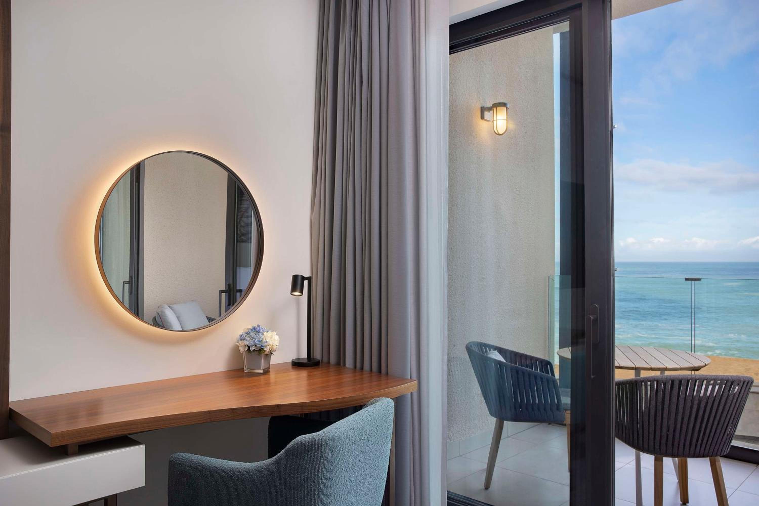 Deluxe Queen Room with Two Queen Beds and Ocean View - Photo 2
