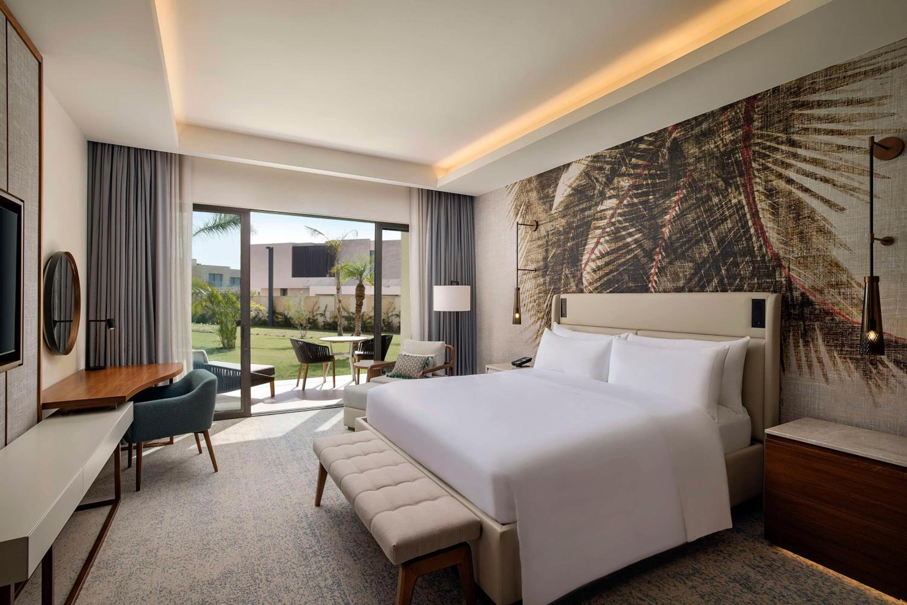 Deluxe King Room with Garden View - Photo 1