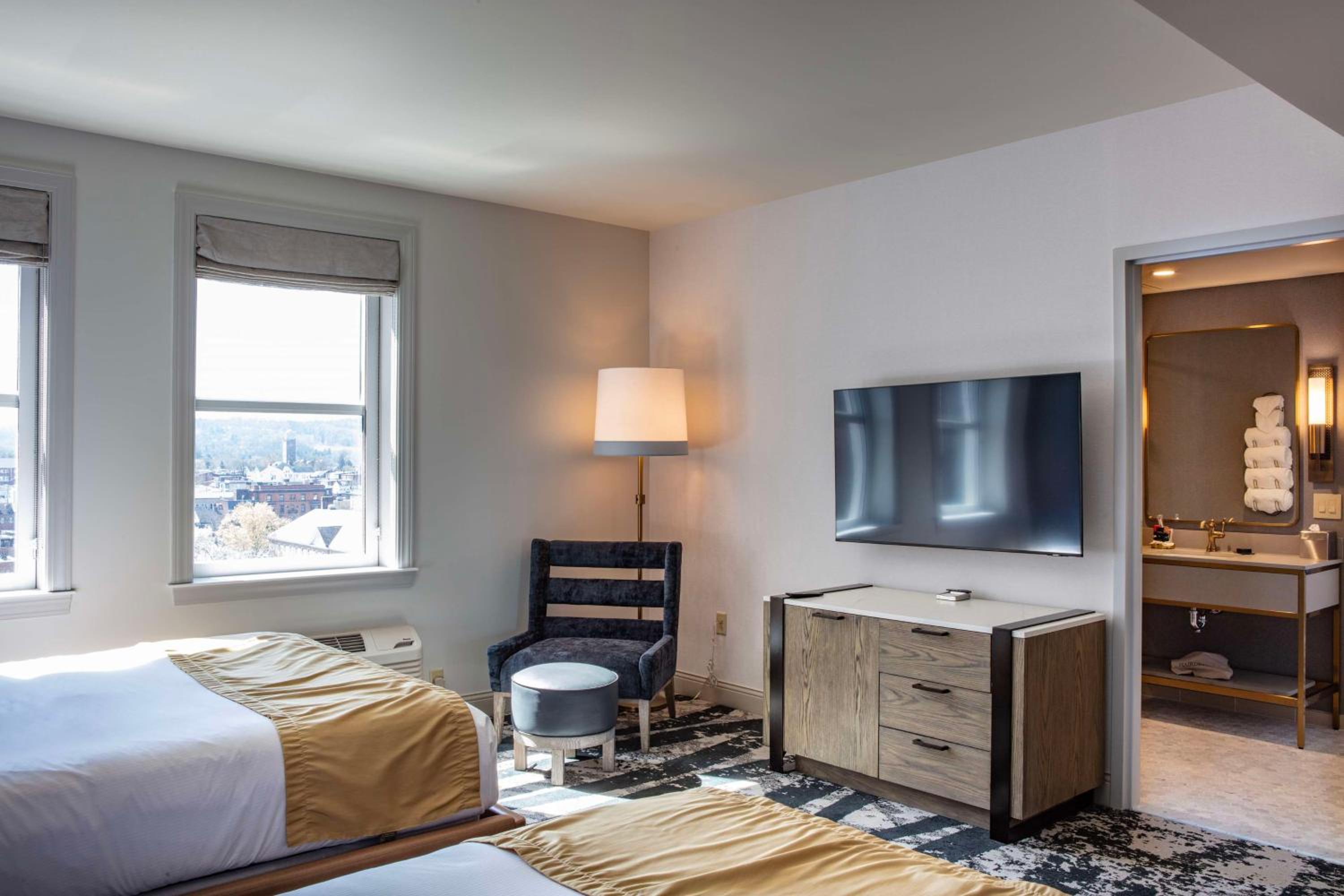 Deluxe Queen Room with Two Queen Beds and Tub - Mobility and Hearing Accessible - Photo 1