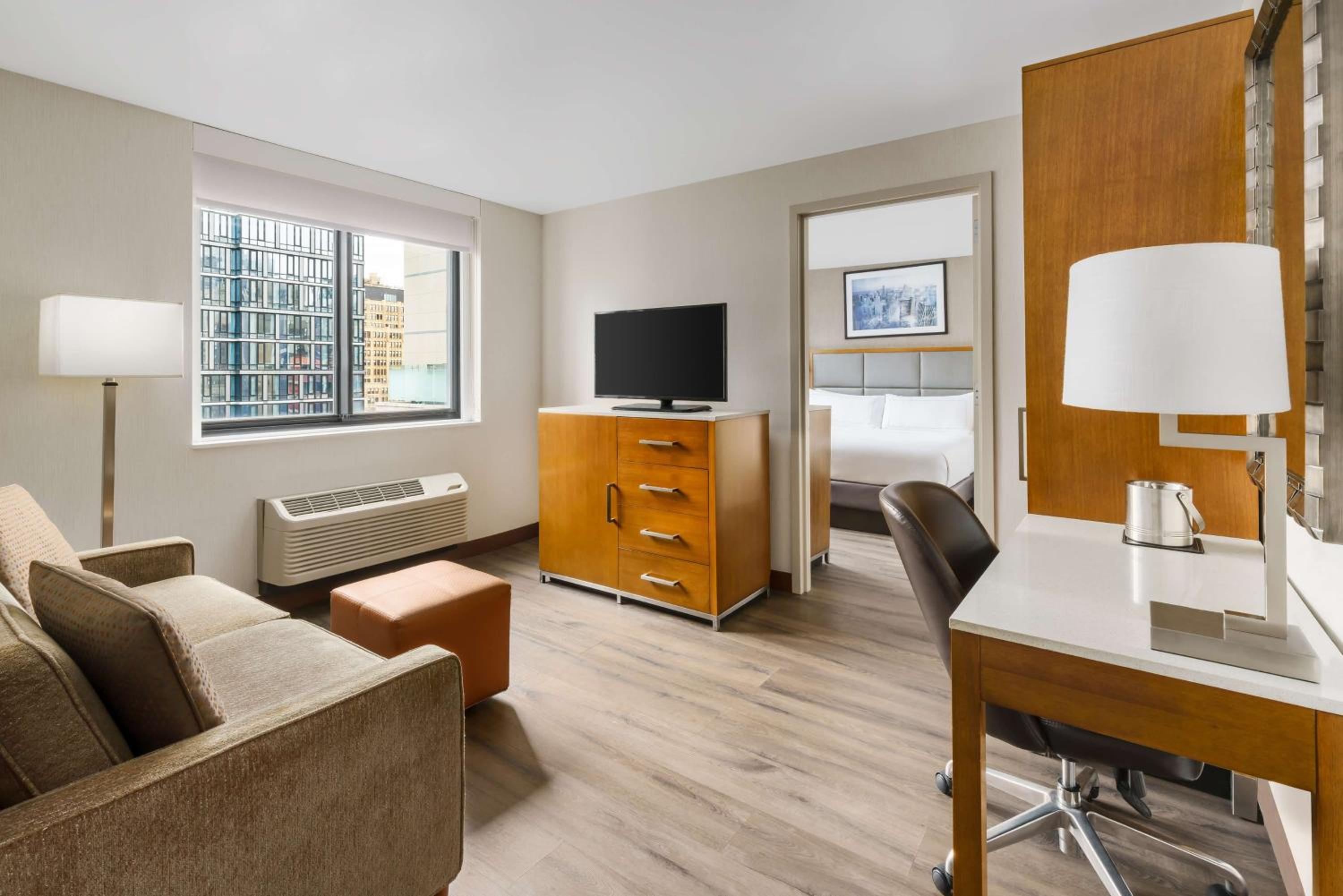 One-Bedroom King Suite with Sofa Bed - Non-Smoking photo 1