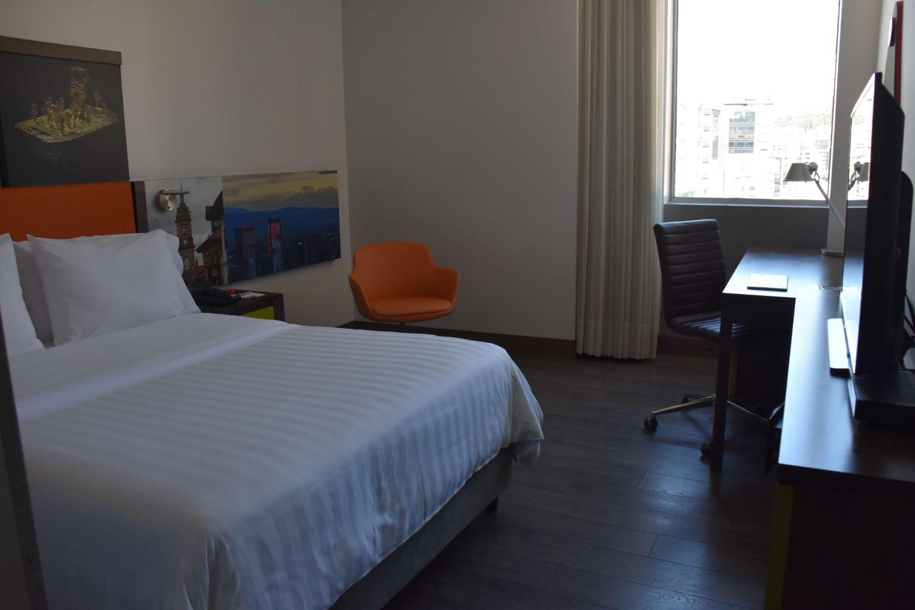 Queen Room photo 1