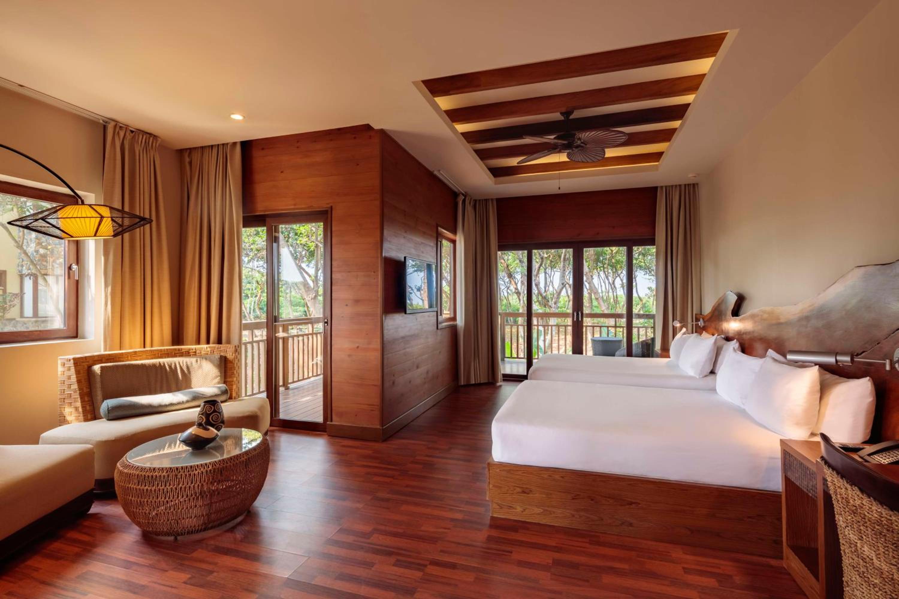Junior Suite with Two Queen Beds