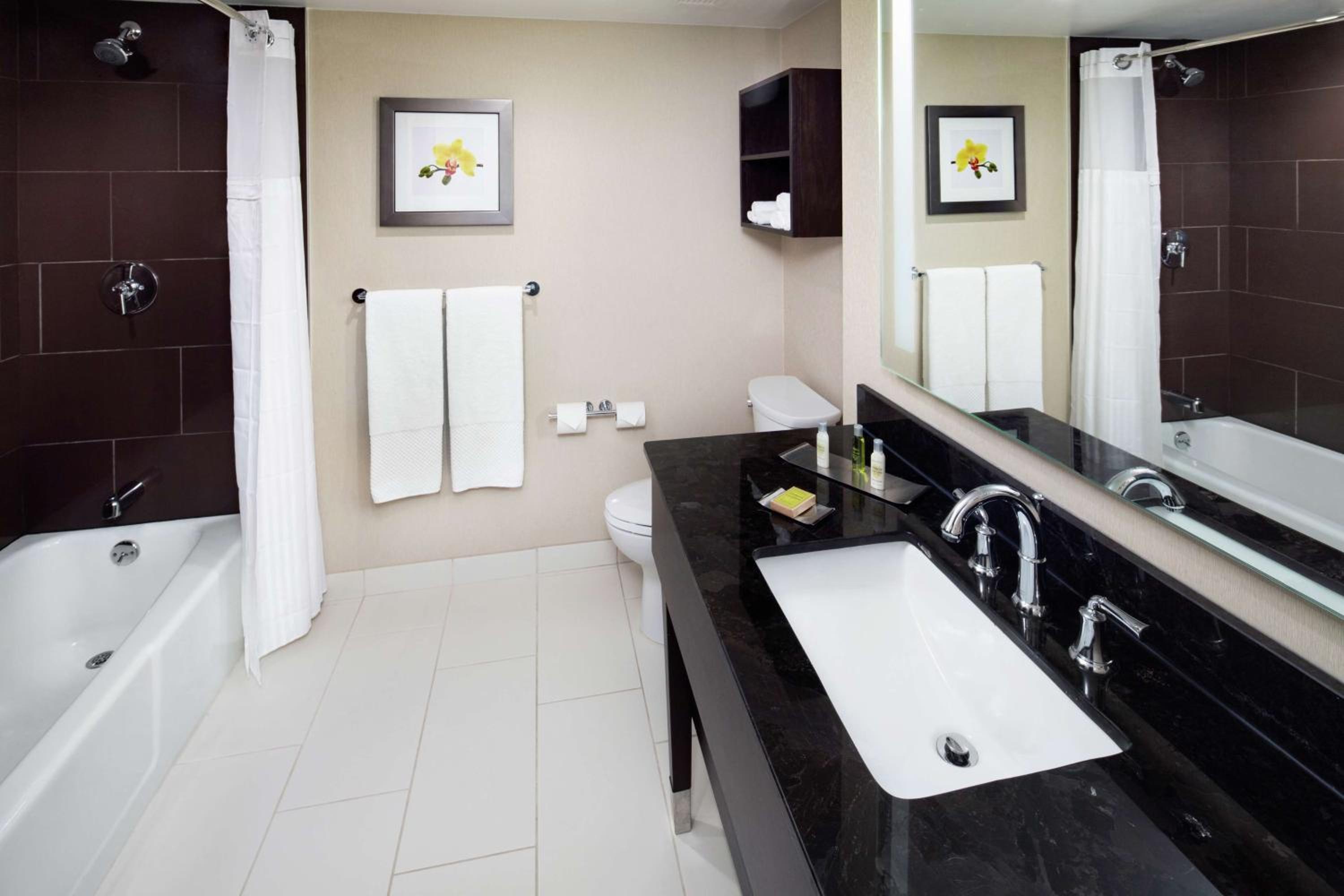 Double Room with Two Double Beds - Photo 3