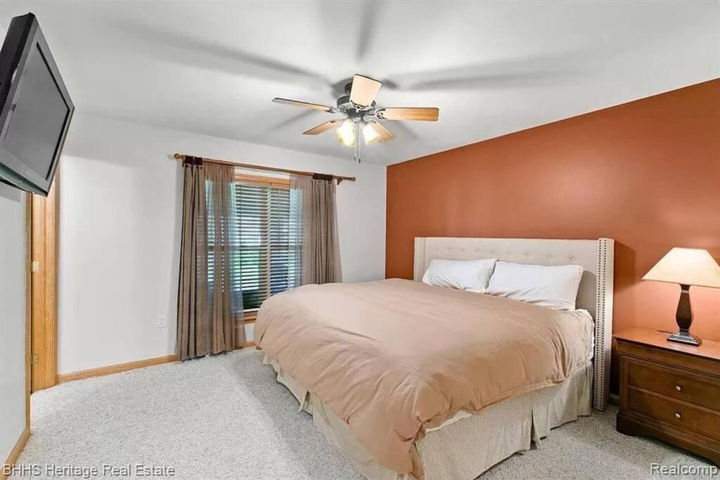 One-Bedroom House photo 1