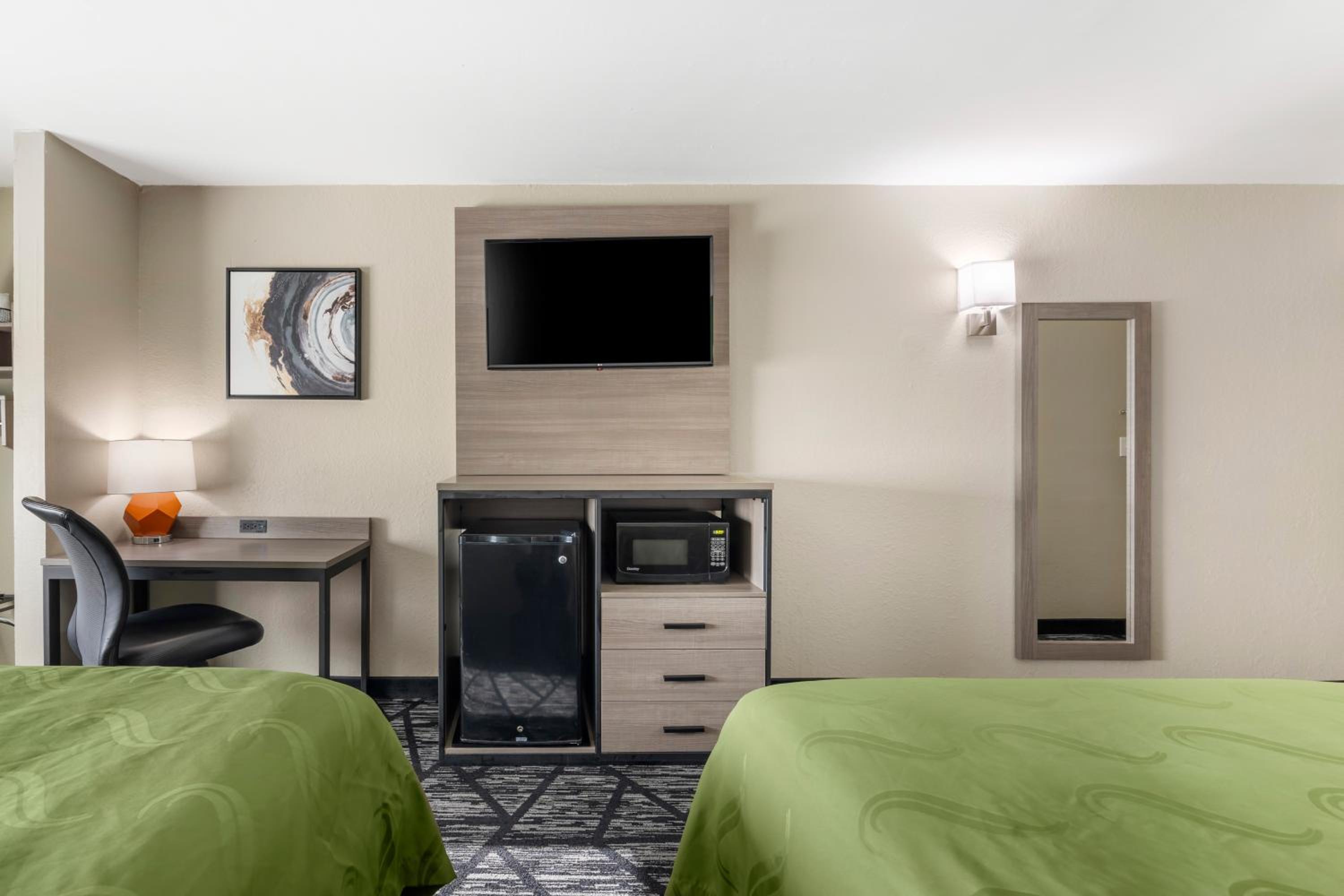 Double Room with Two Double Beds - Smoking - Photo 8