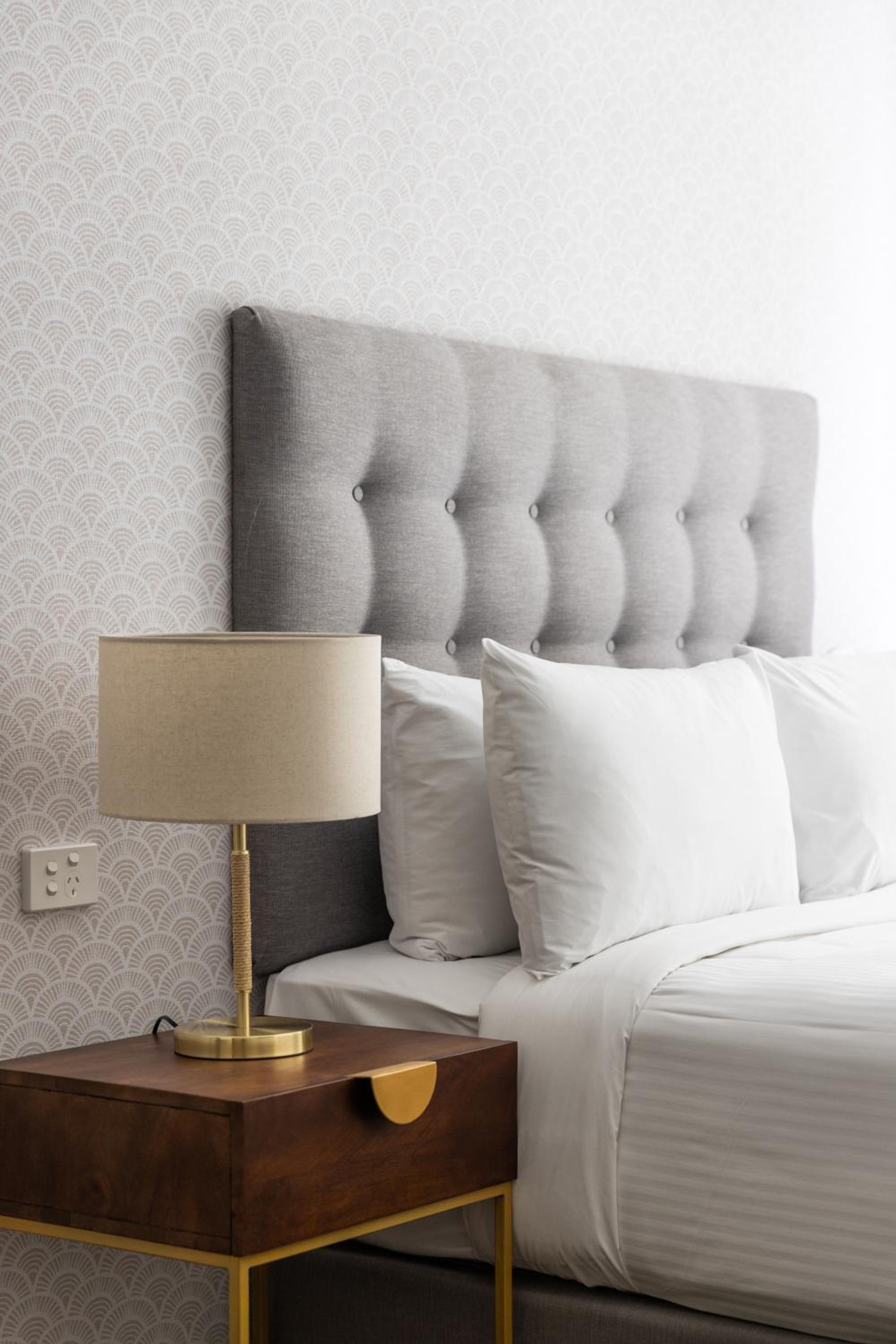 Standard Queen Room