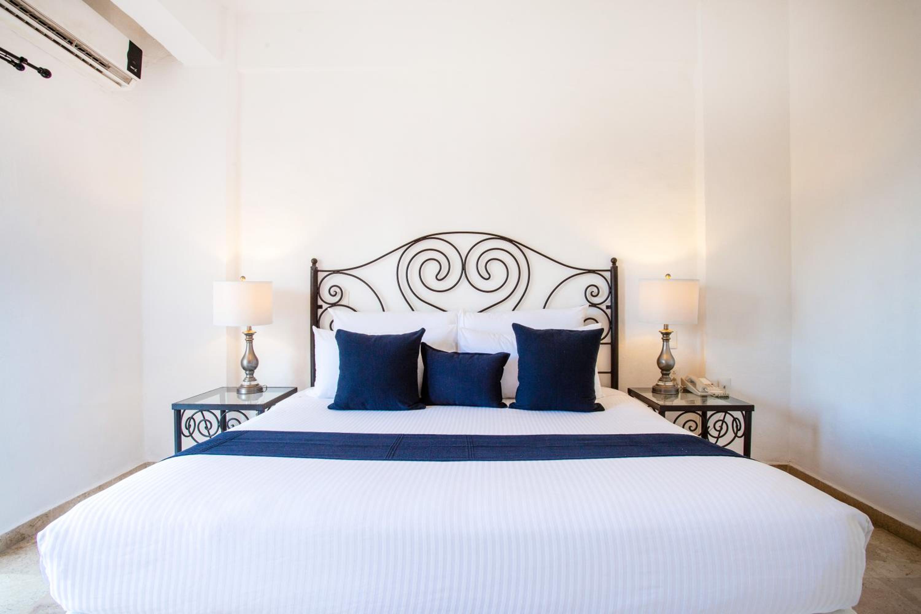 Double or Twin Room photo 2
