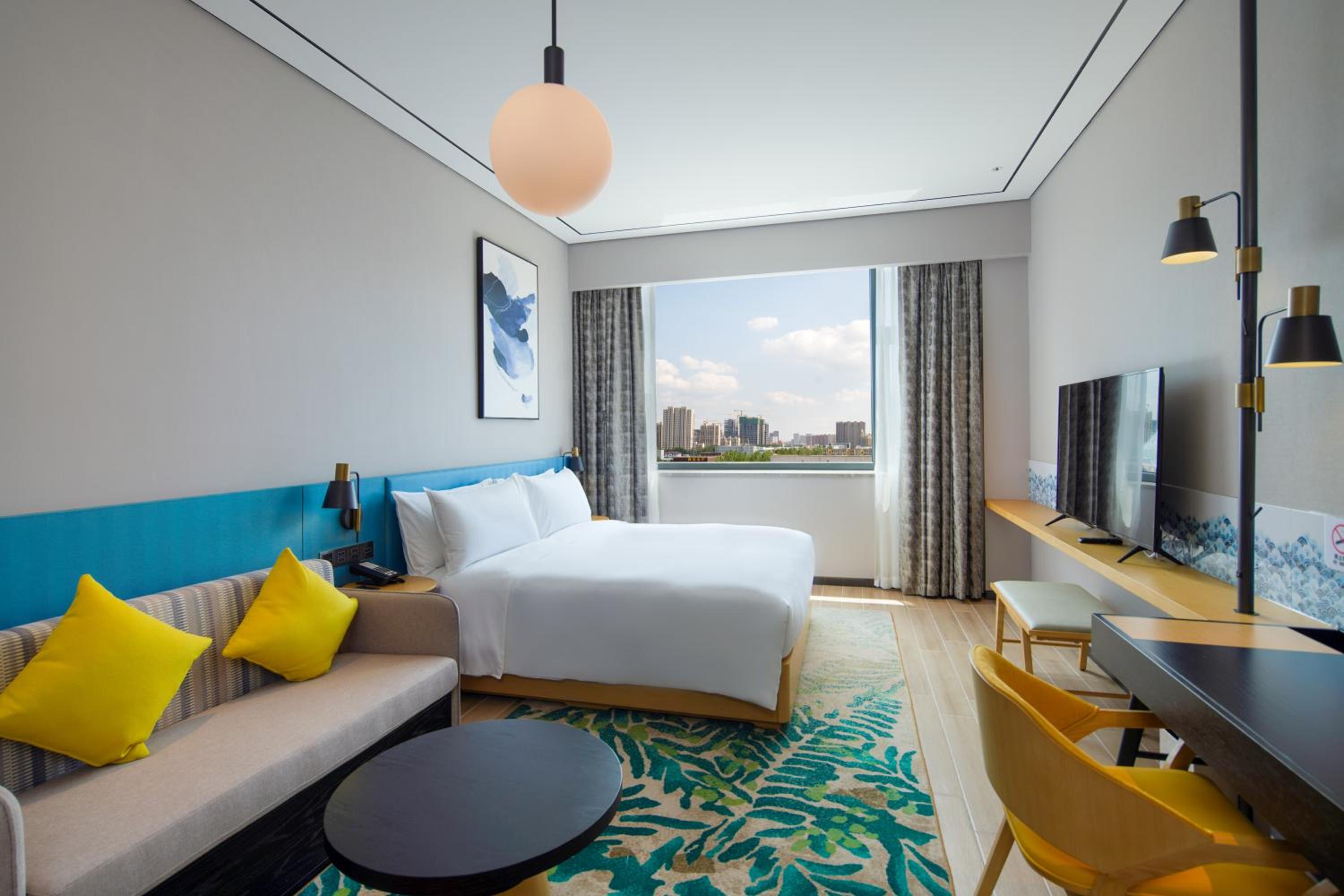 King Guest Room - Photo 1