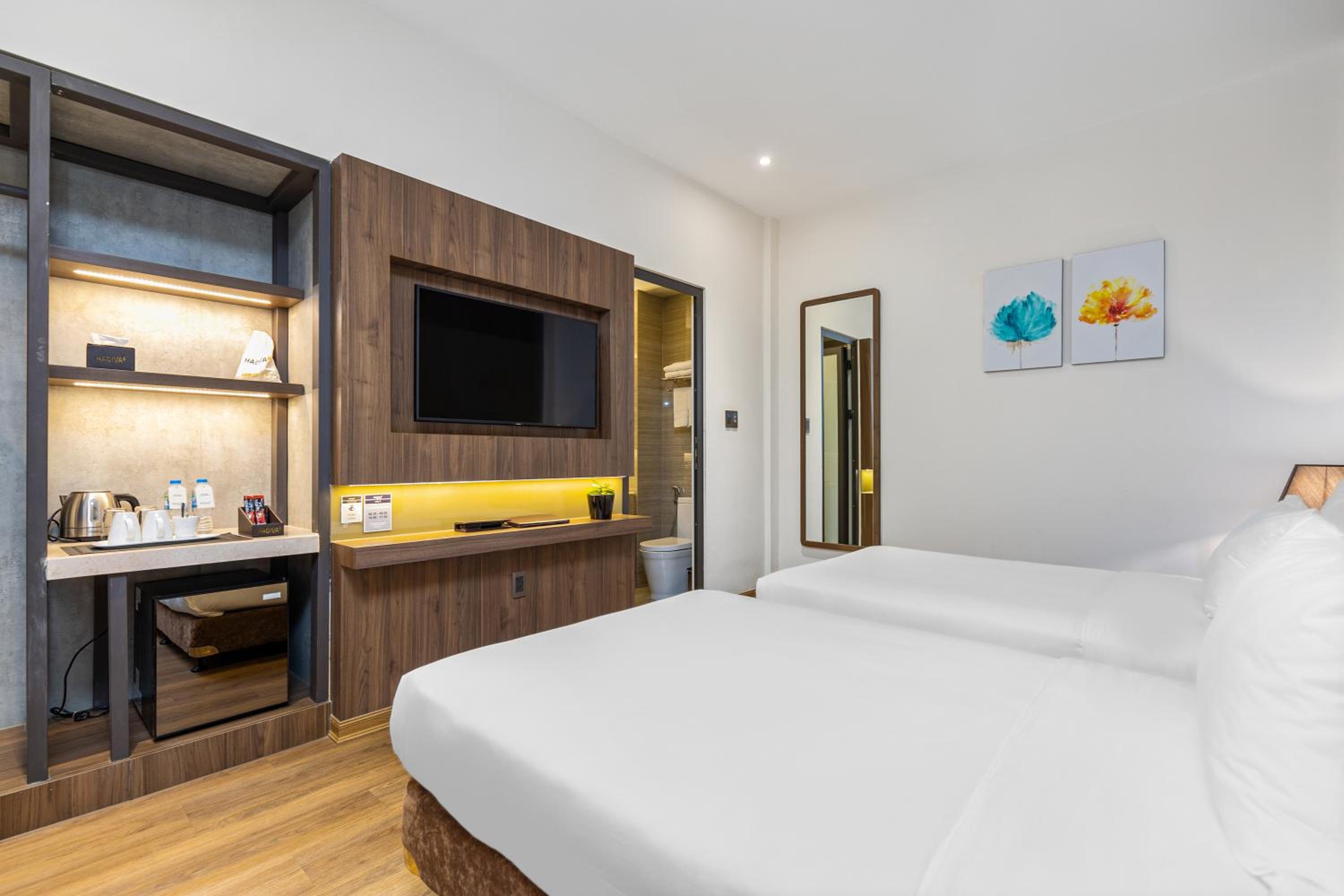 Twin Room - Photo 12