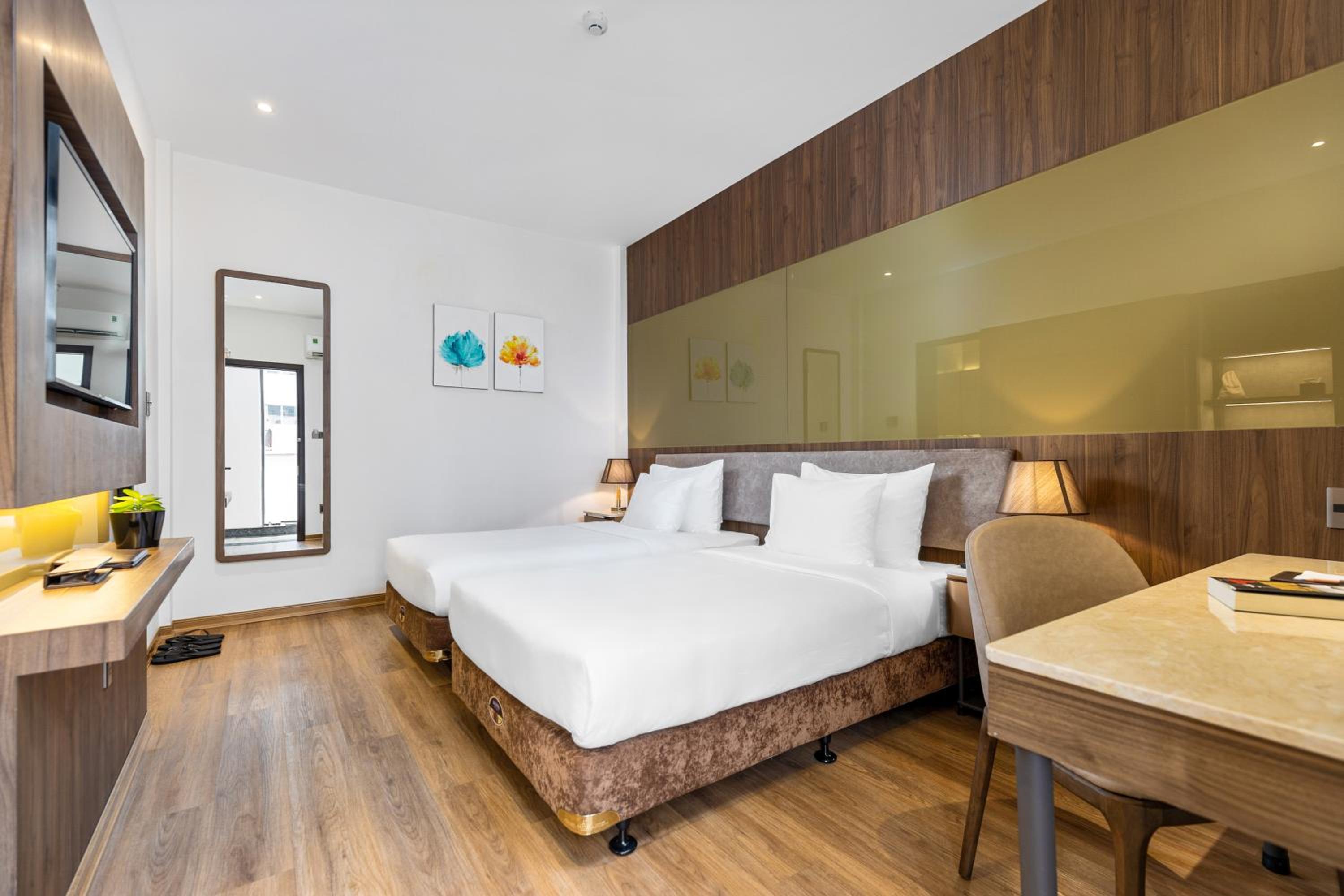 Twin Room - Photo 9