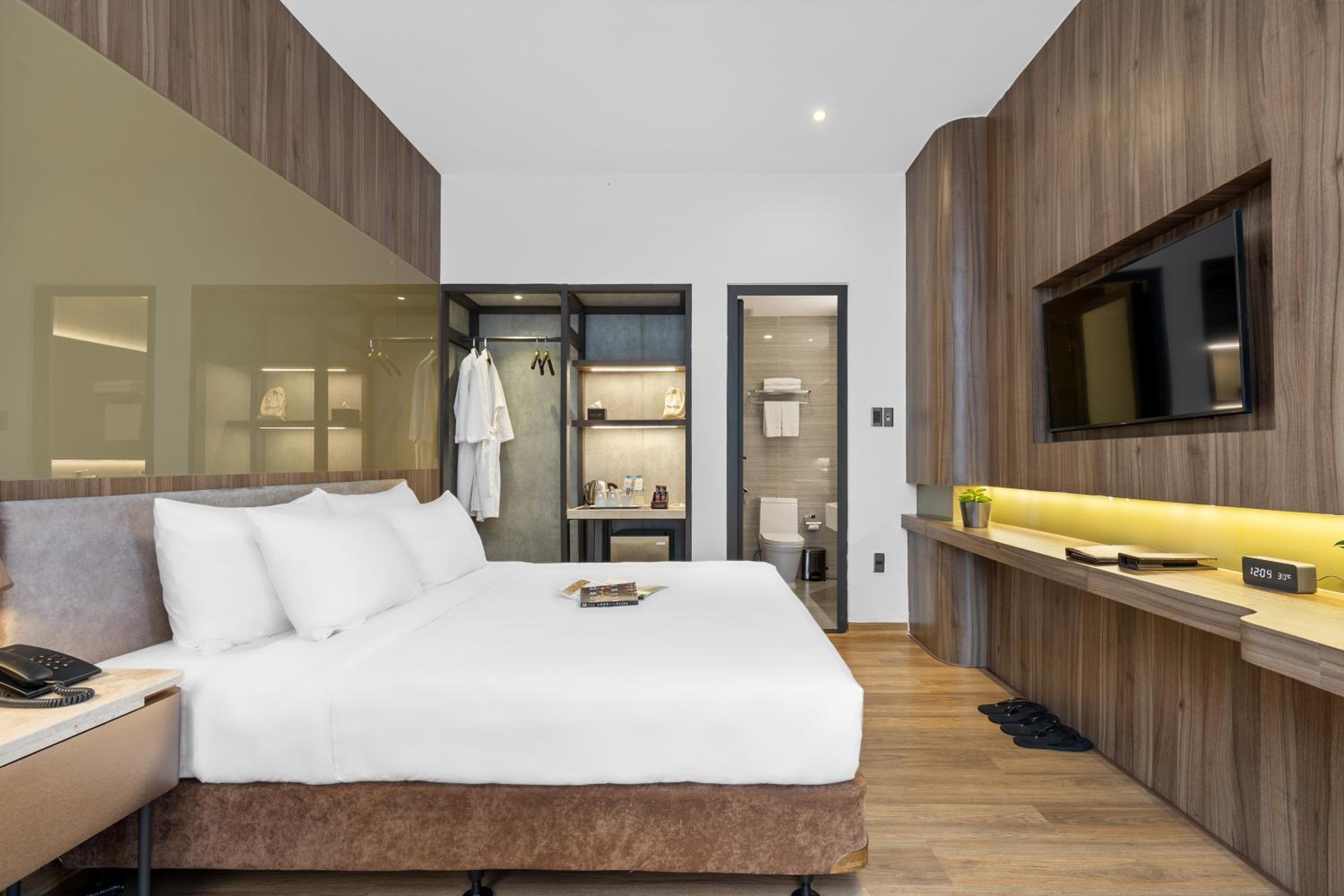 Double Room - Photo 4
