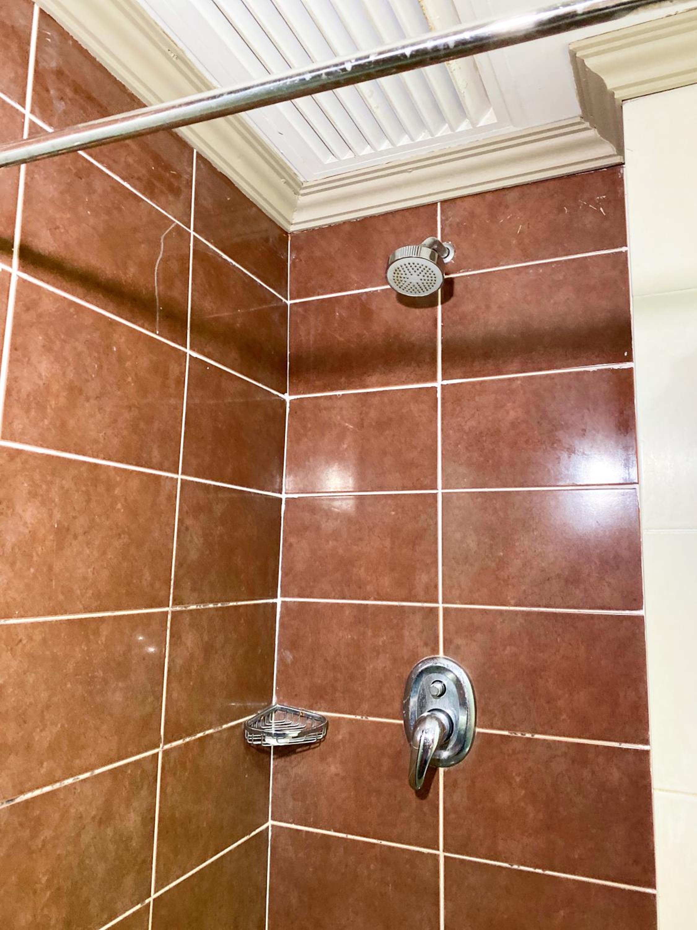 Standard Single Room - Photo 9