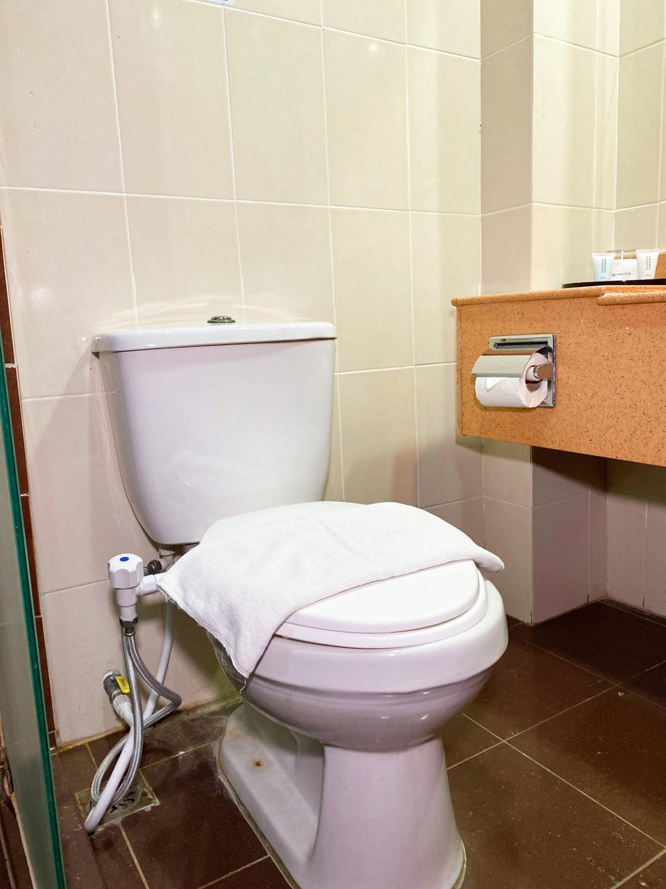 Standard Single Room - Photo 8