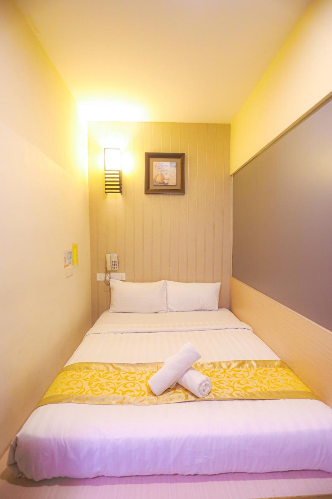 Standard Queen Room