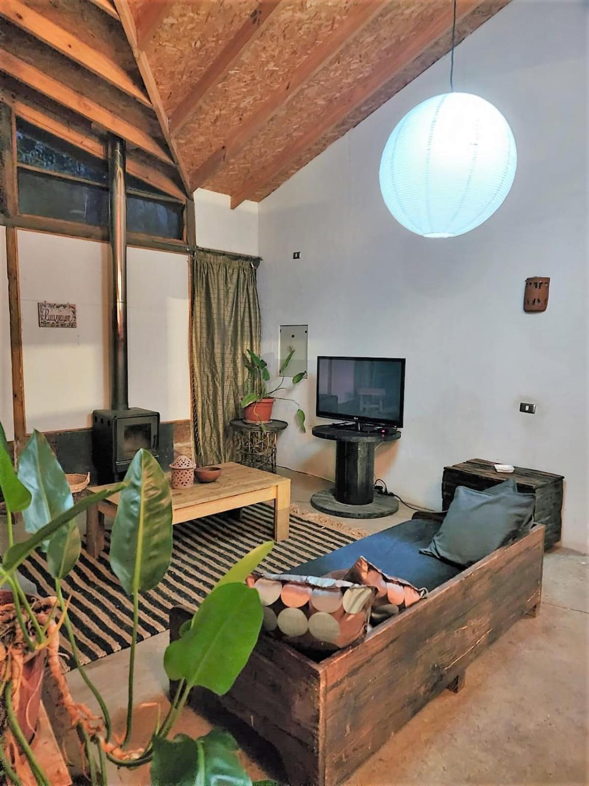 Five-Bedroom House photo 1