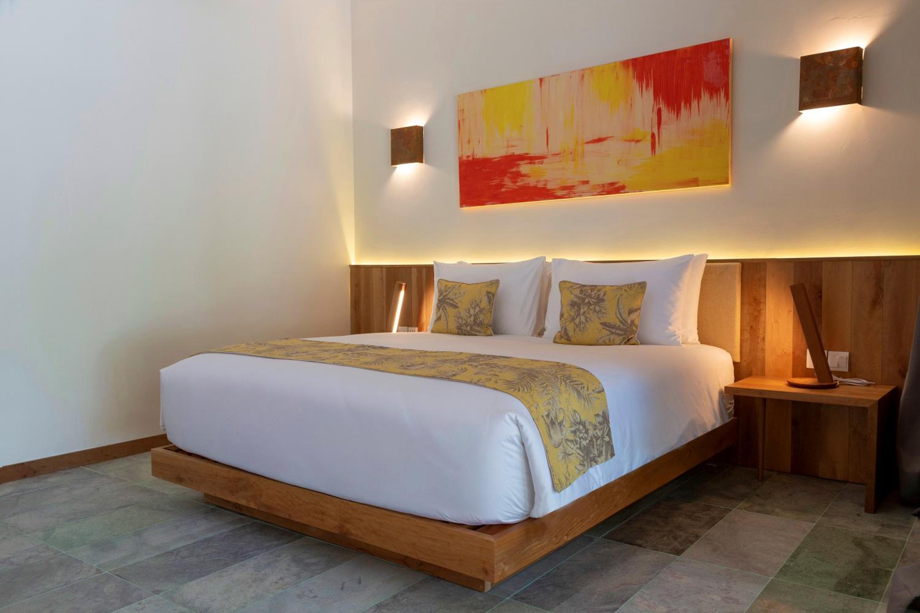 Deluxe Double Room with Sea View - Photo 8