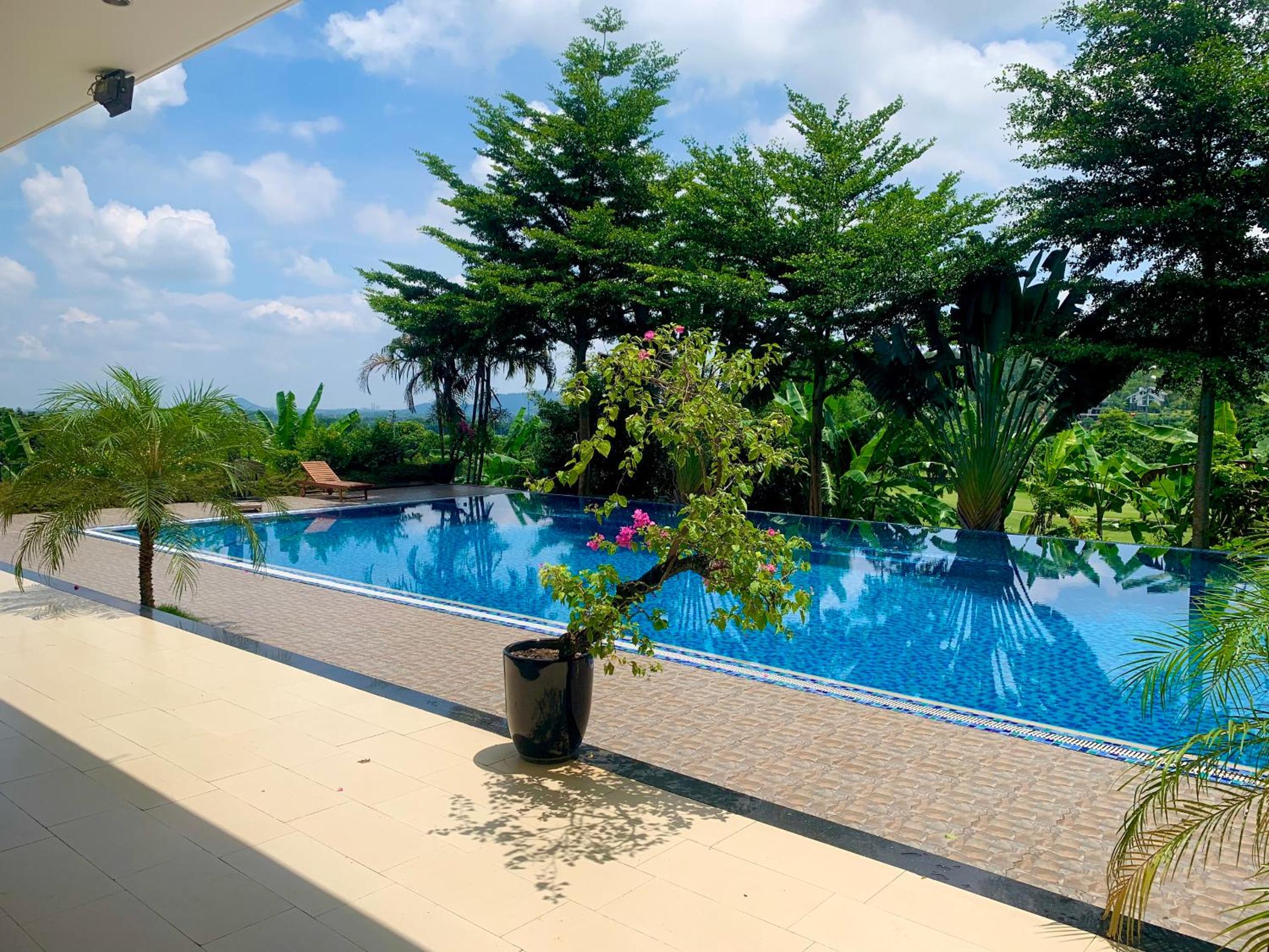 Villa photo 2