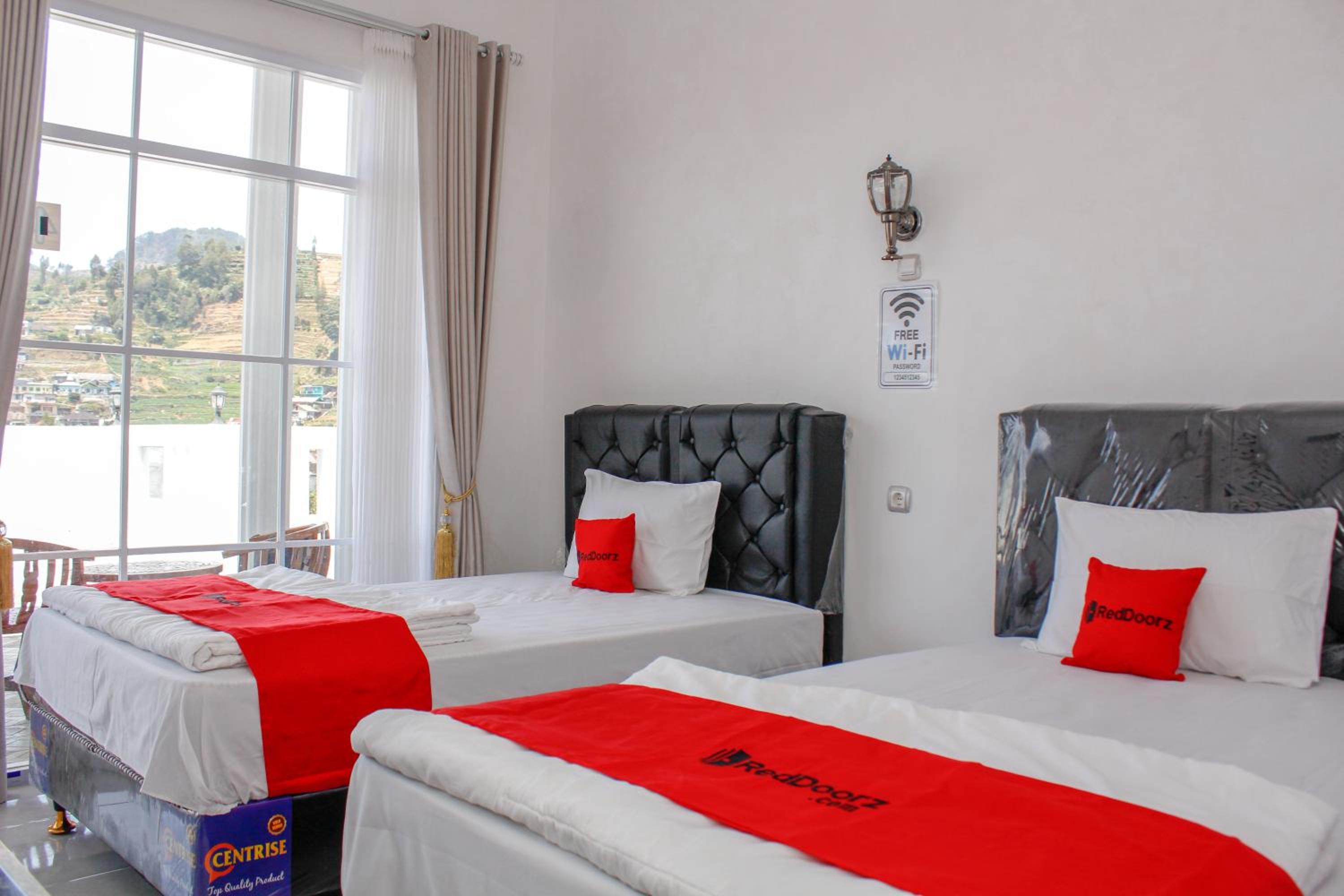Deluxe Twin Room - Photo 5