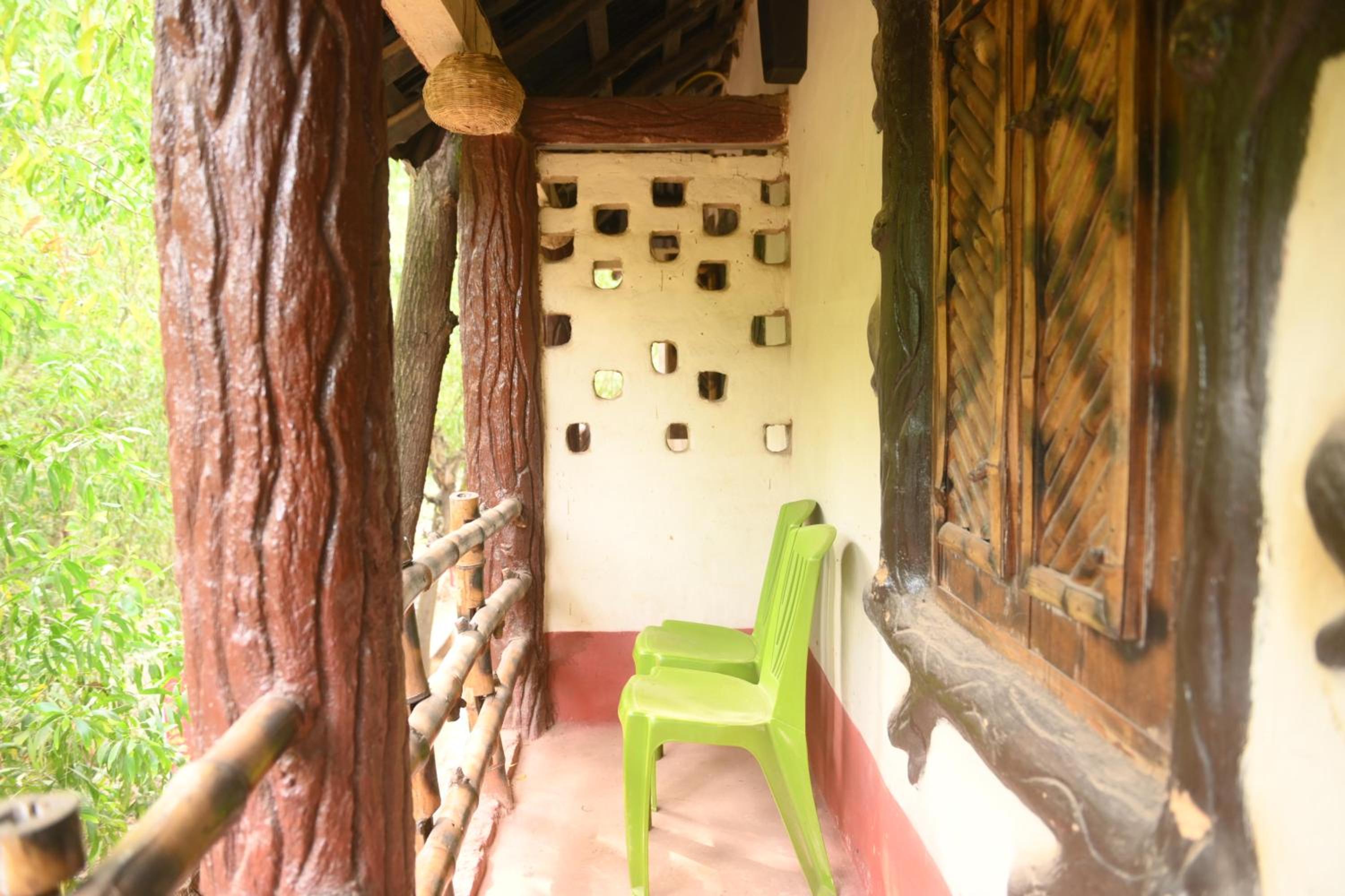Deluxe Room - Photo 6