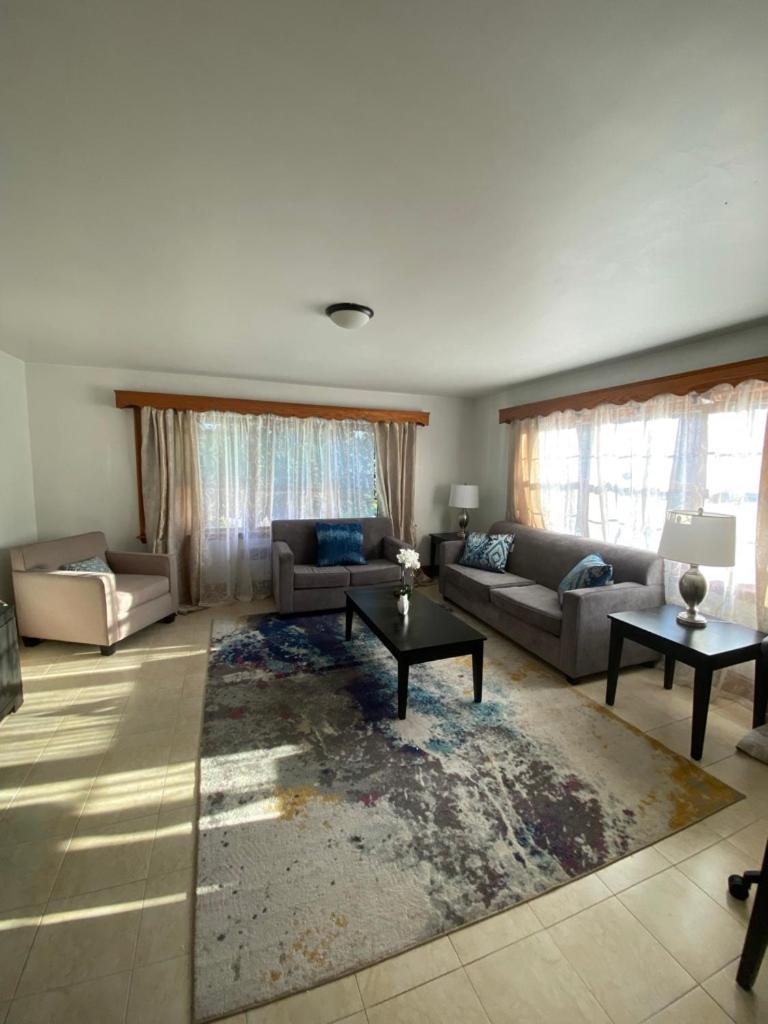 Three-Bedroom House photo 1