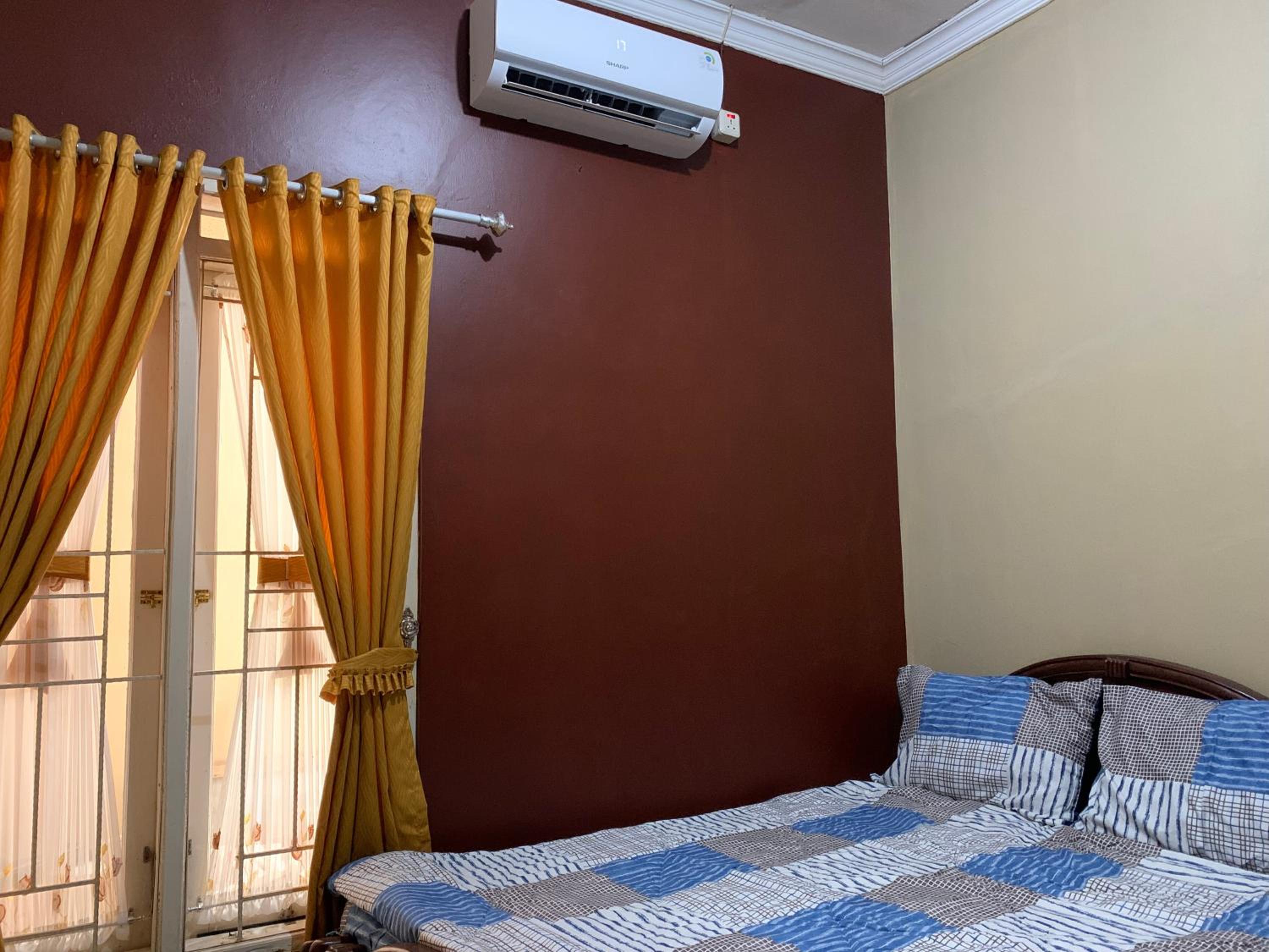 Two-Bedroom House photo 2