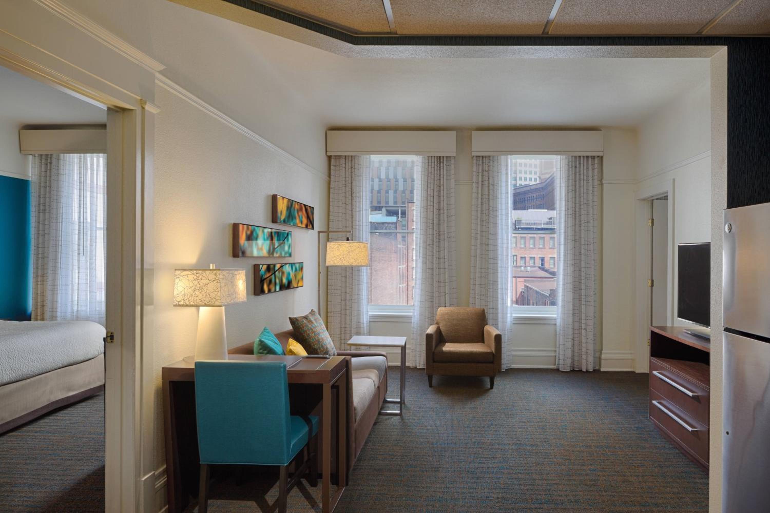 Two-Bedroom Suite - Photo 6