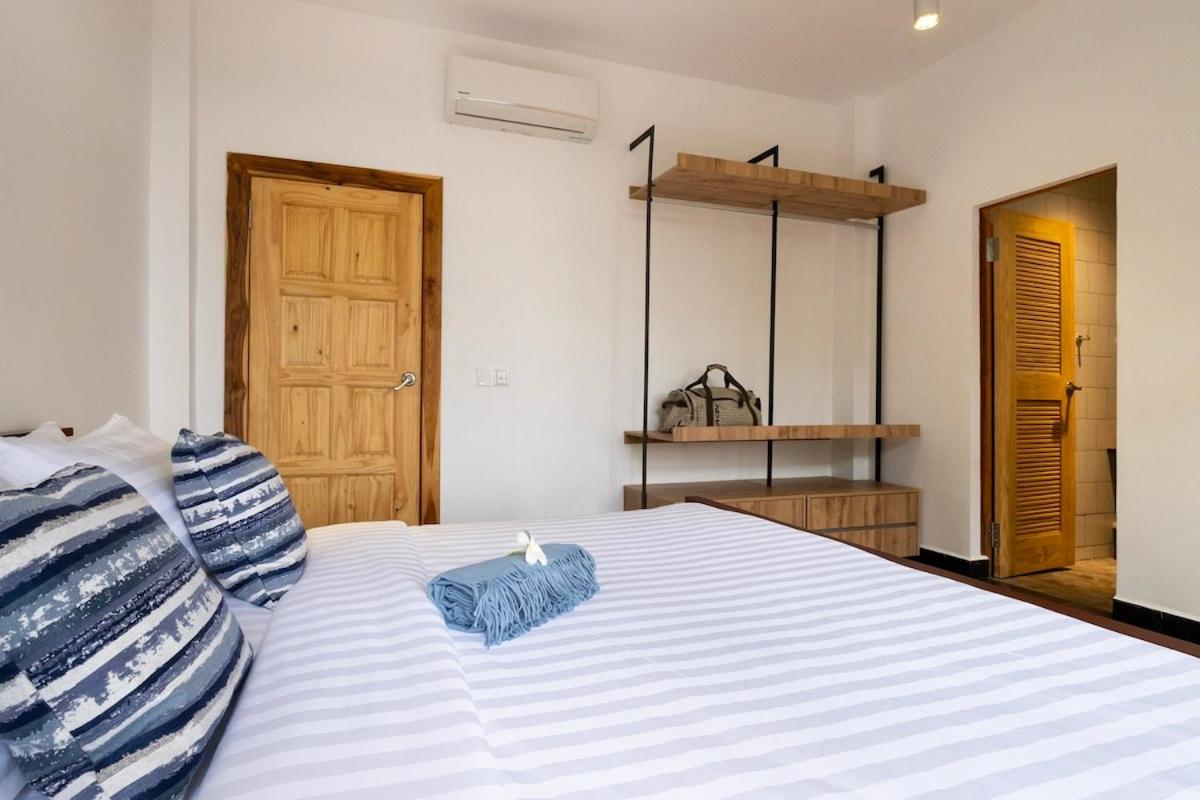 Three-Bedroom House - Photo 1