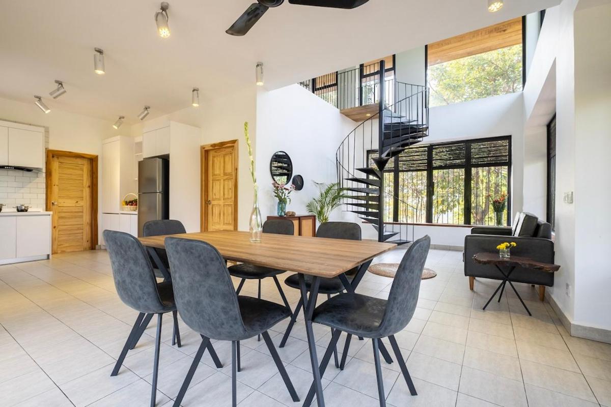 Three-Bedroom House - Photo 9