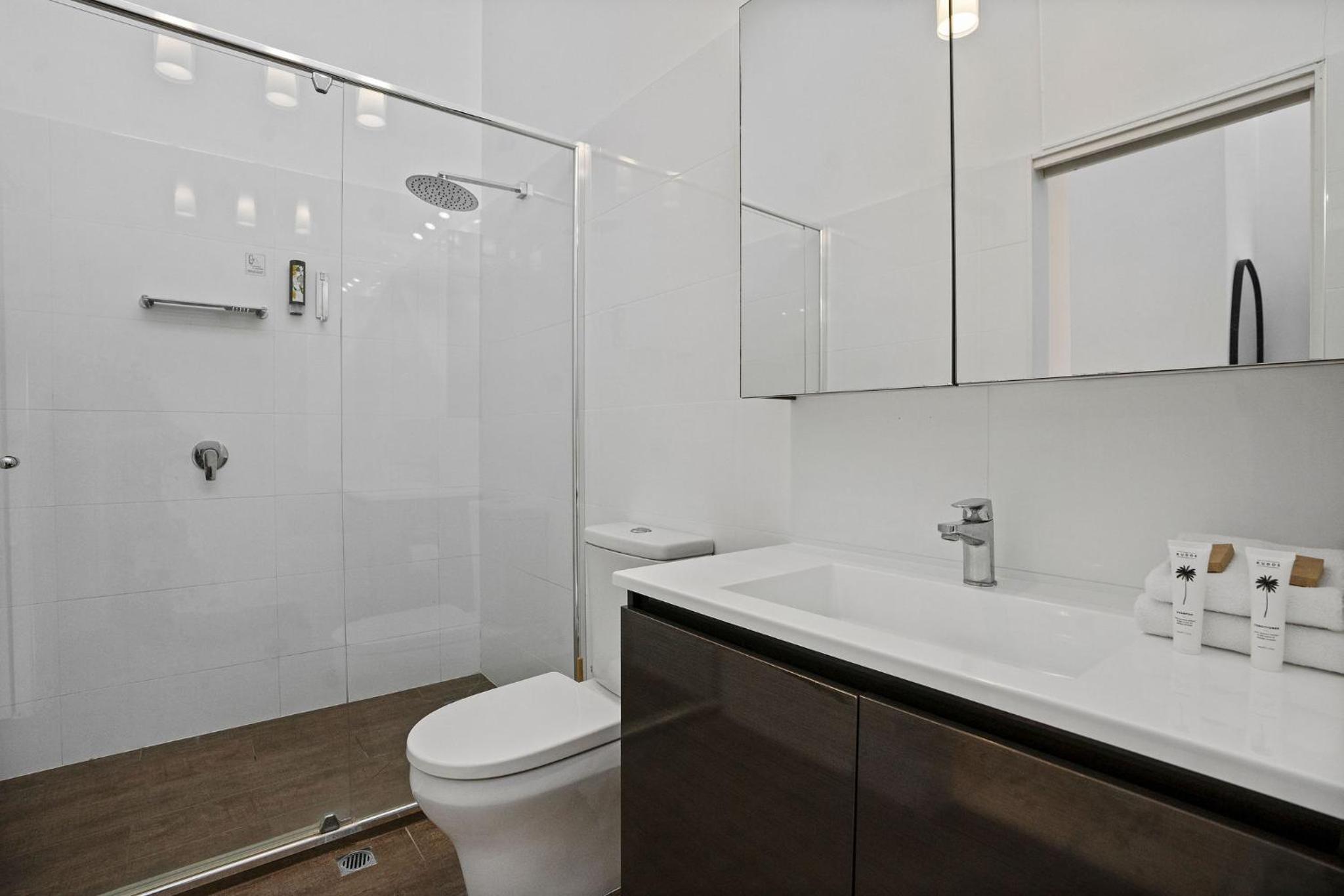 One Bedroom Superior Apartment photo 3