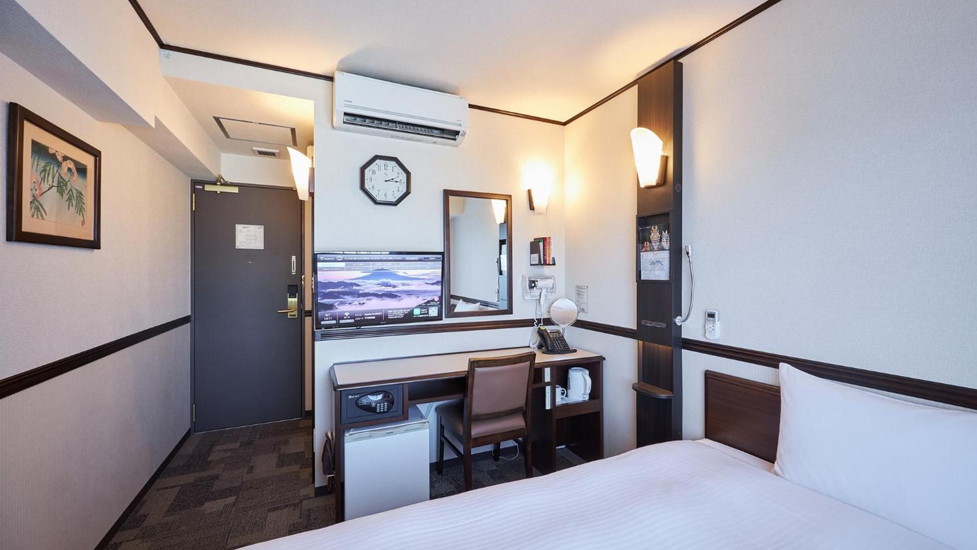 Superior Single Room - Smoking photo 3