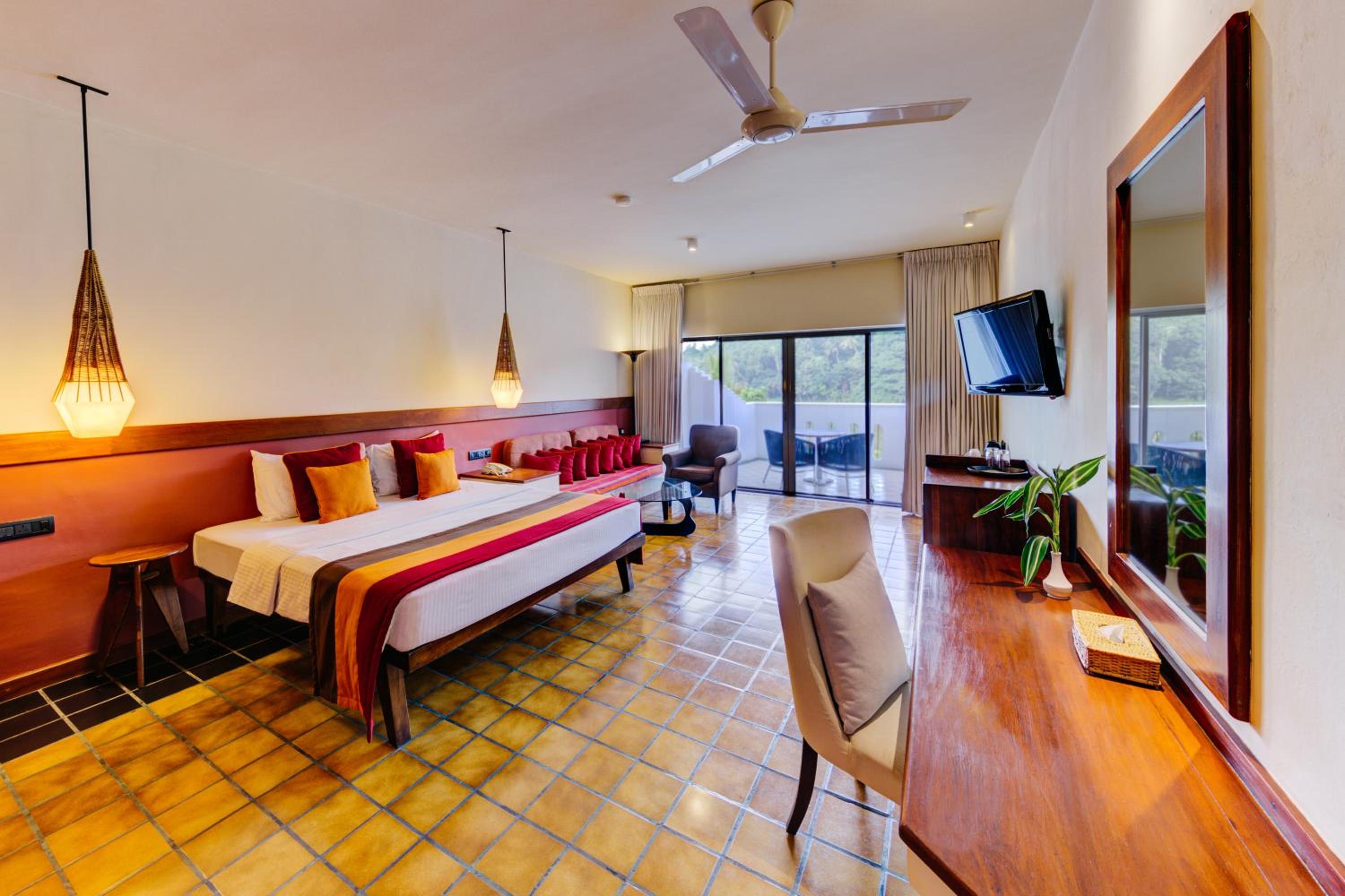 Deluxe King River View - 10% discount on Boat rides & Archery, Early Check In & Late Check Out on Availability - Photo 1