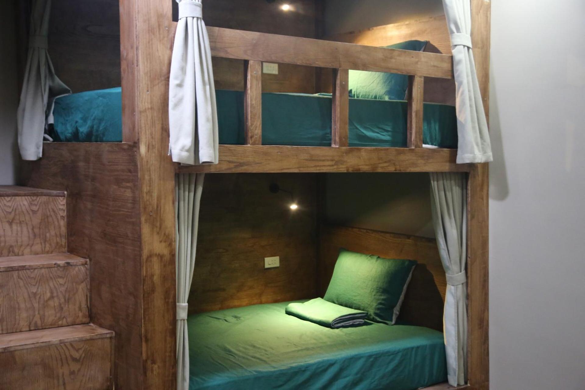Bed in 8-Bed Dormitory Room photo 1