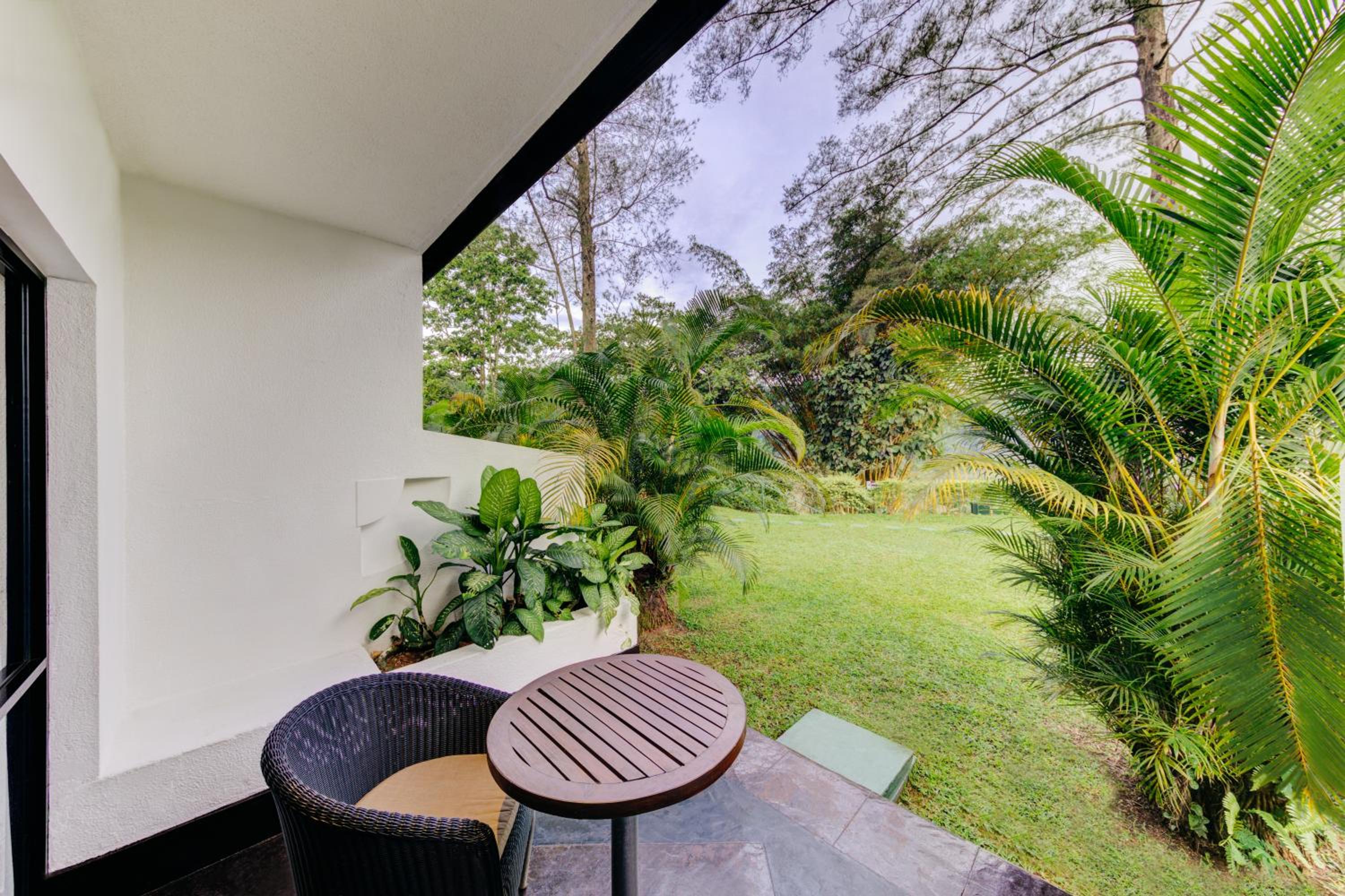 Superior King Garden View - 10% discount on Boat rides & Archery, Early Check In & Late Check Out on Availability - Photo 5