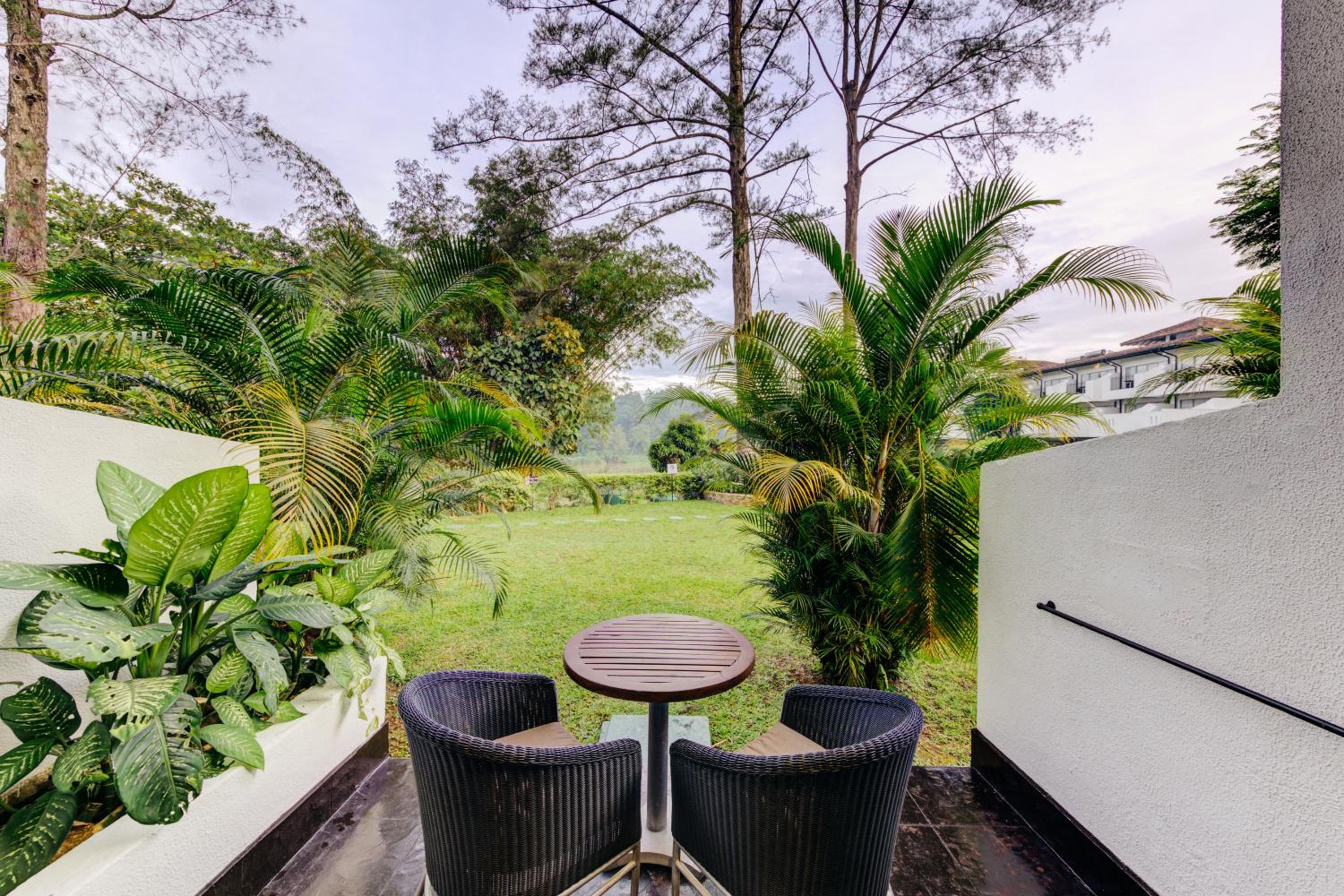 Superior King Garden View - 10% discount on Boat rides & Archery, Early Check In & Late Check Out on Availability - Photo 4