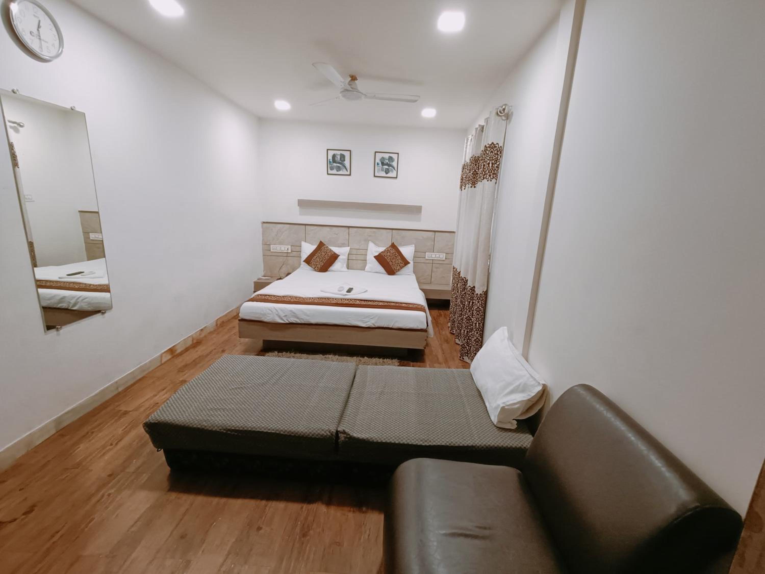 Deluxe Triple Room - Photo 2