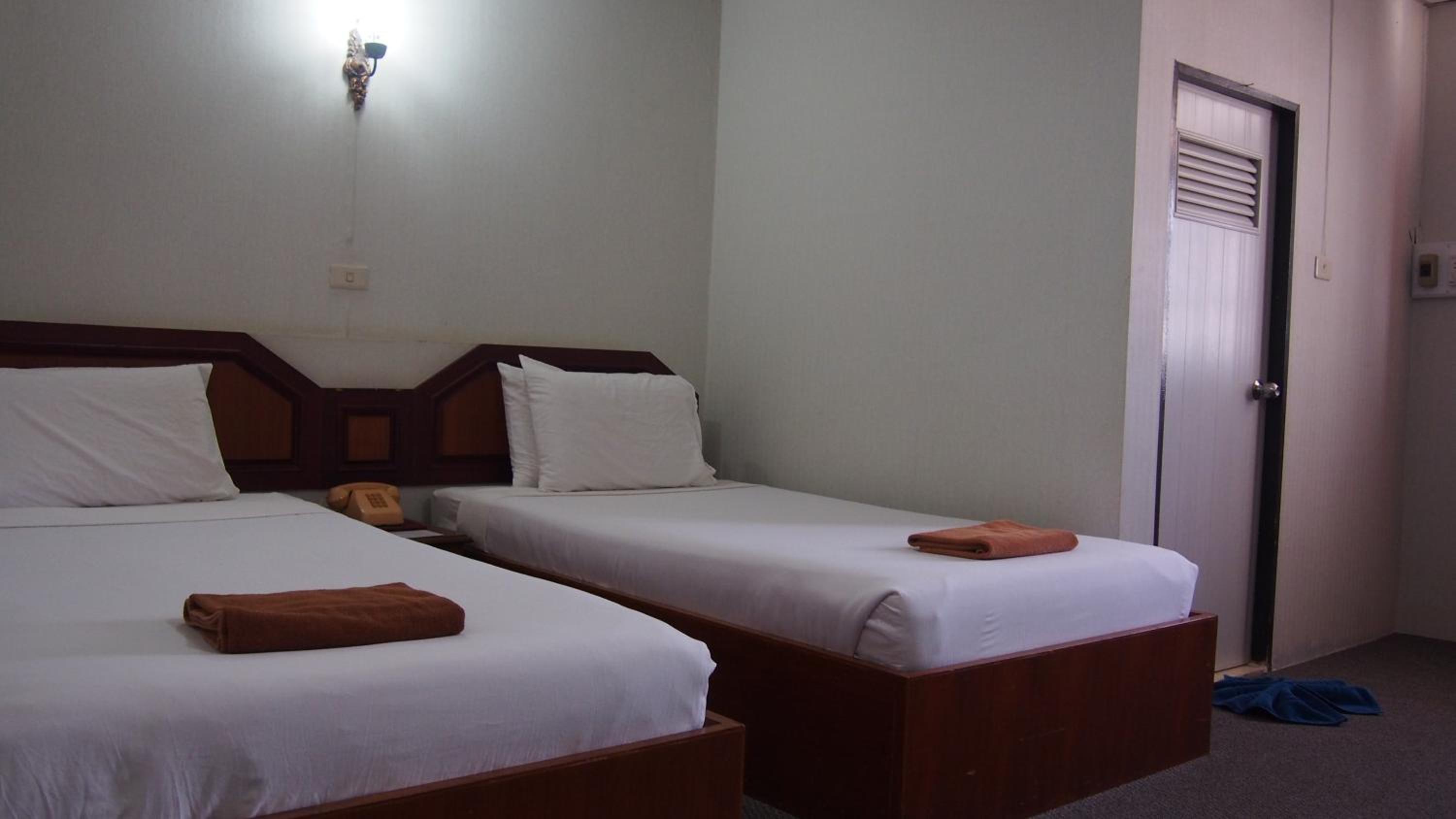 Standard Twin Room photo 3