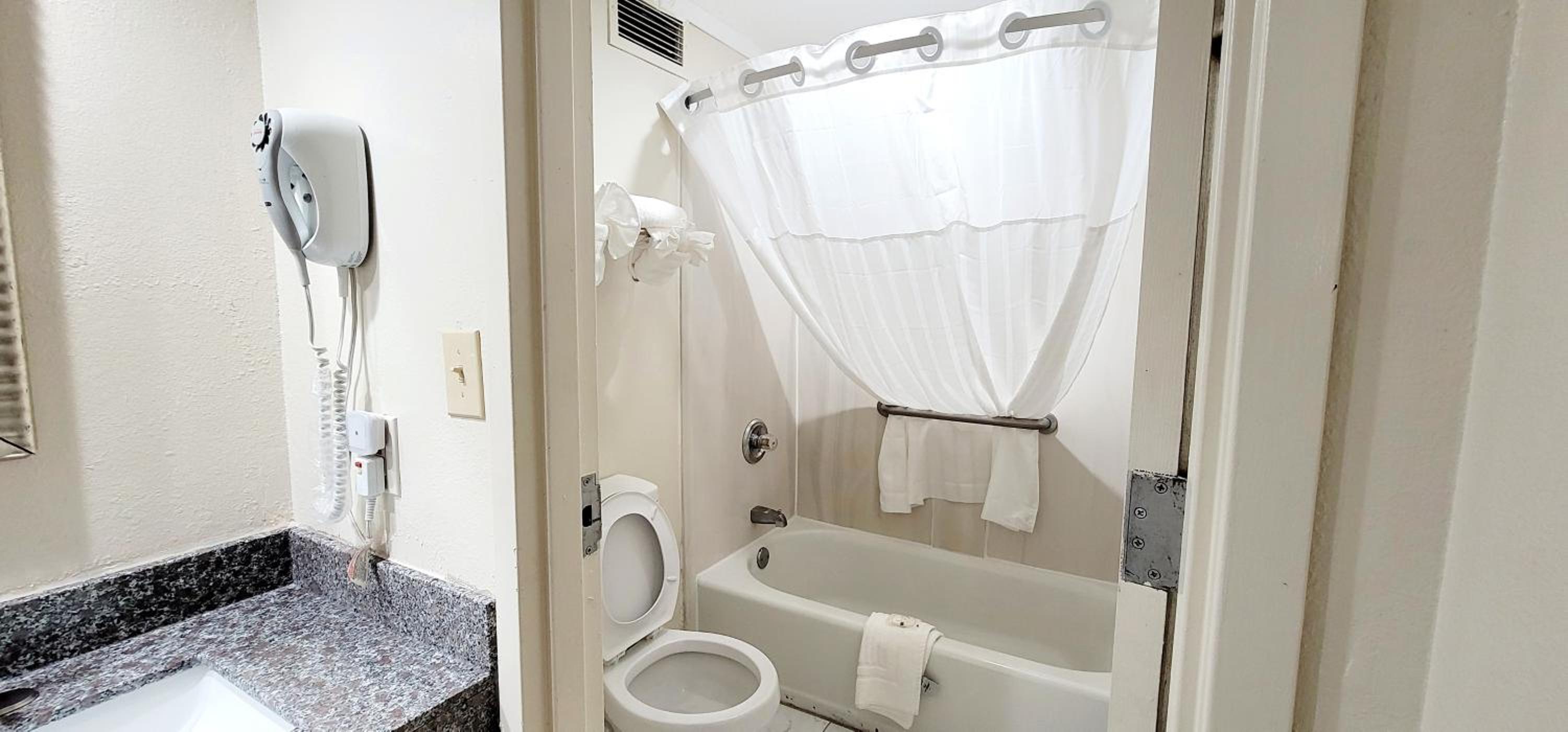 Standard Room J - Photo 2