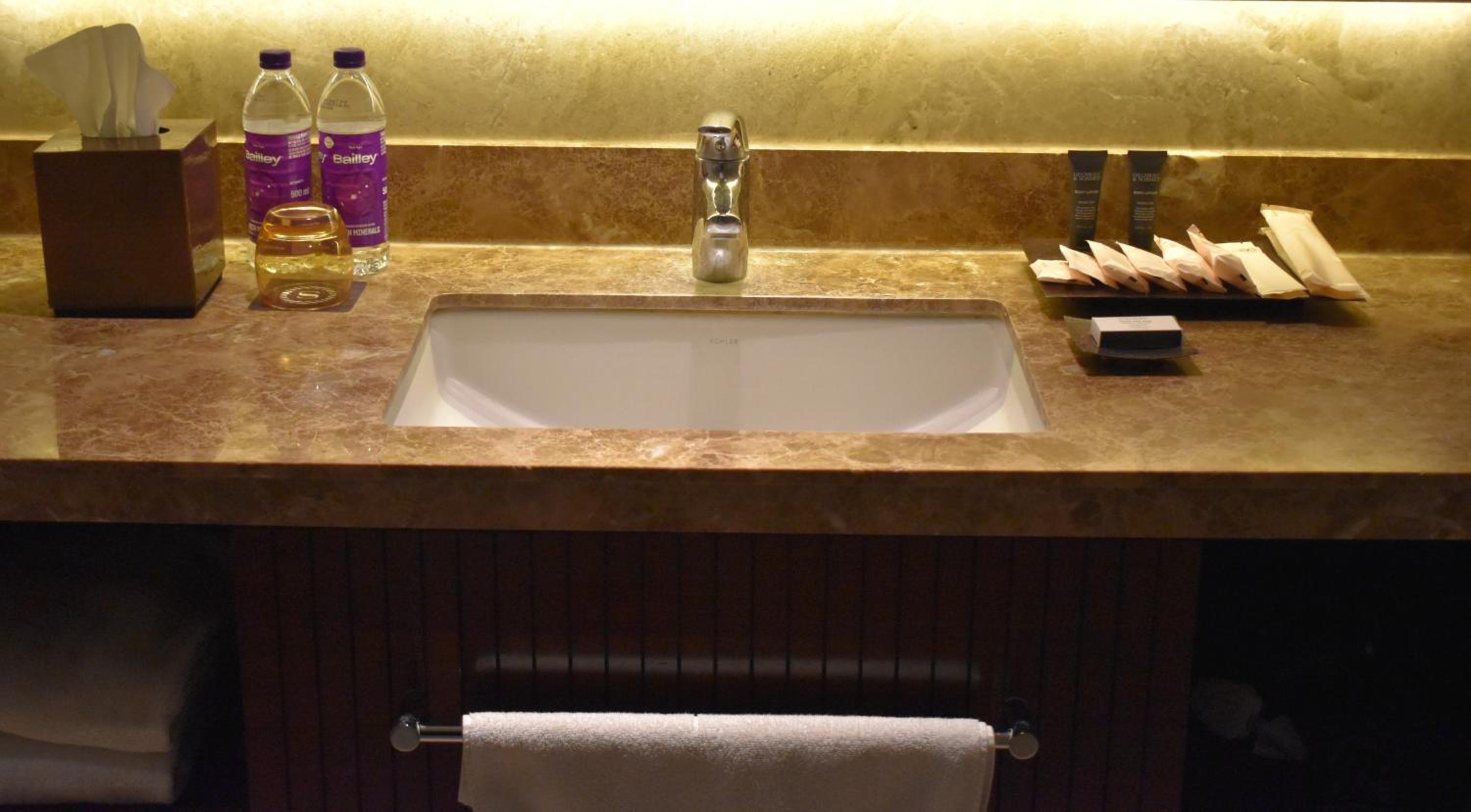 Sea View with Garden King Bedded Room - Complimentary HiTea by the Beach, 10% discount on Spa and transportation services