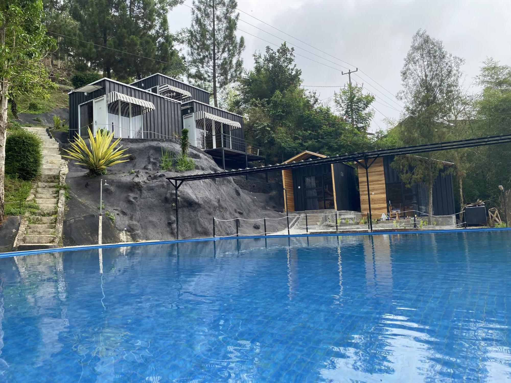 Double Room with Pool View photo 3