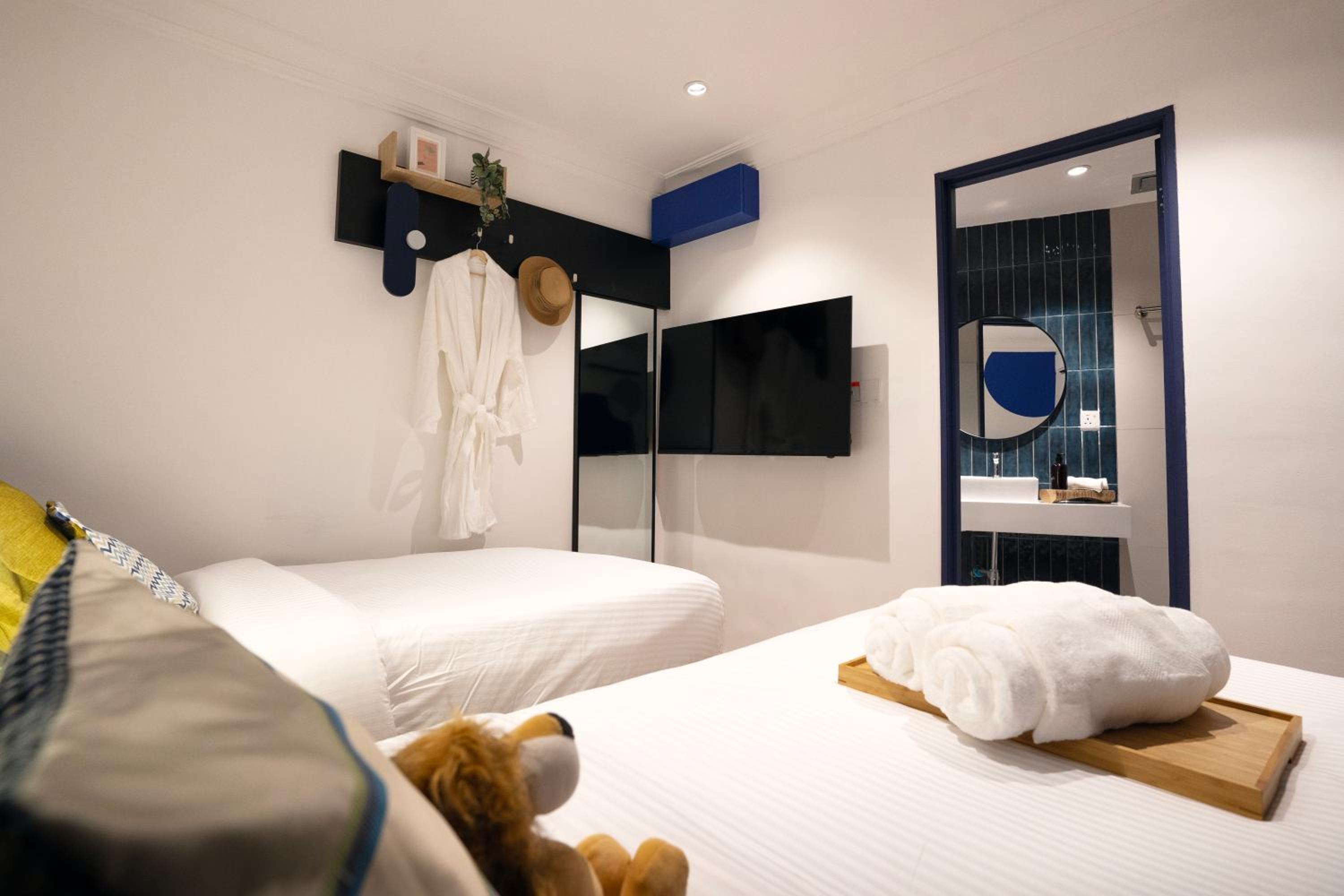 Standard Twin Room