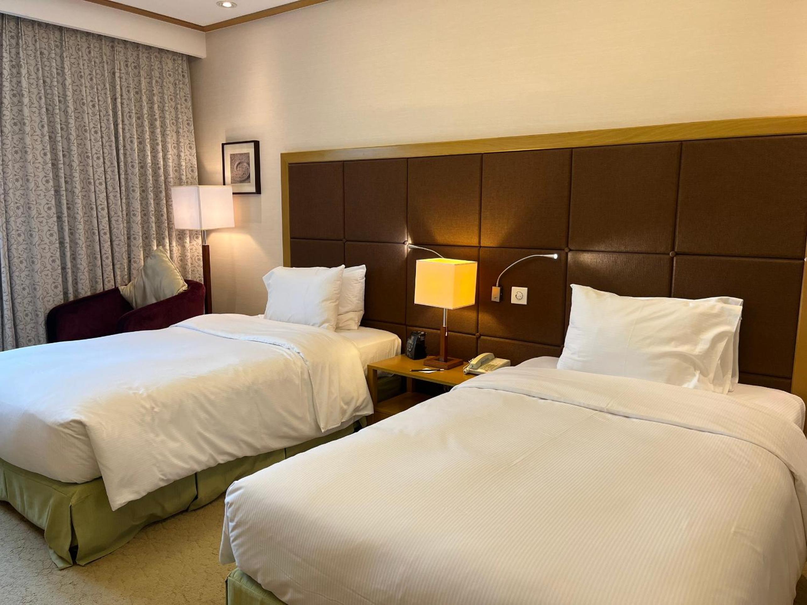Twin Room - Photo 6